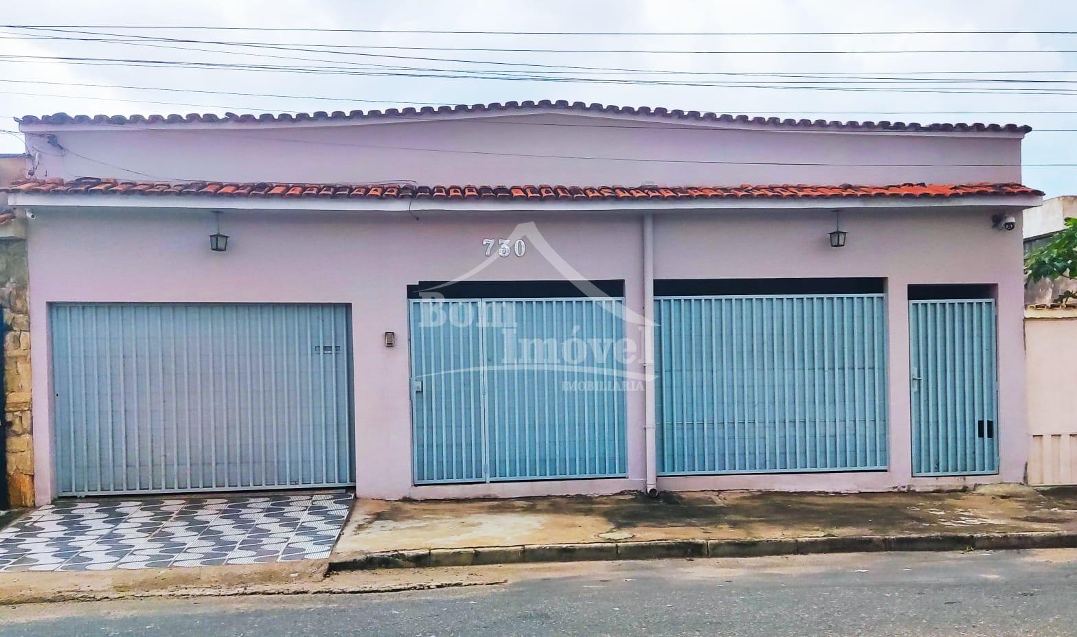 Casa com 3 quartos no Bairro São Luiz em Campo Belo - MG