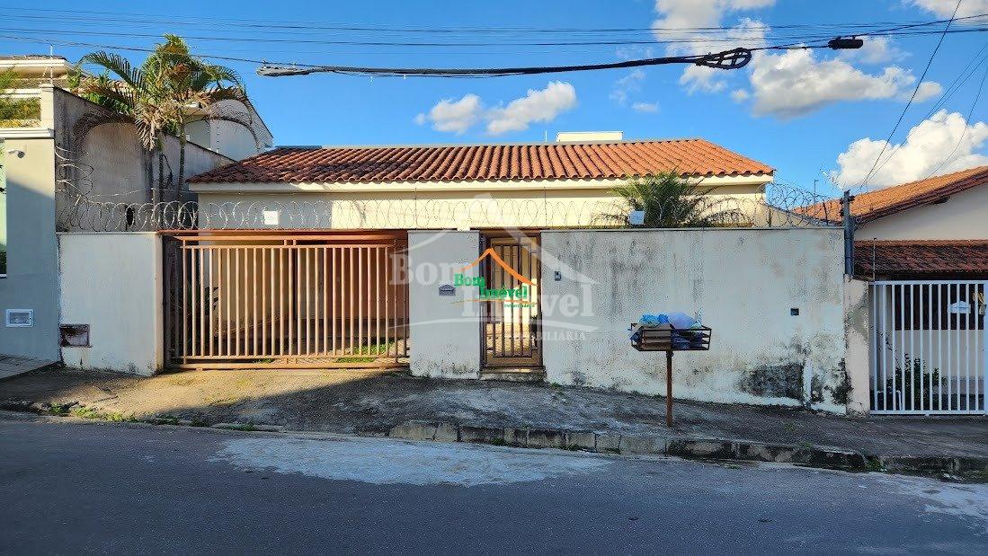 Casa com 4 dormitórios à venda,527.00 m , Centenário, CAMPO BE...