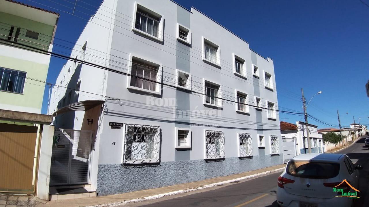 Apartamento de 3 dormitórios no centro de Campo Belo MG