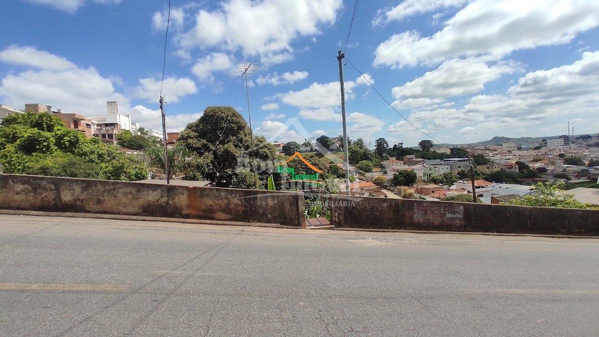 CASA NA VILA ETNA CAMPO BELO MG