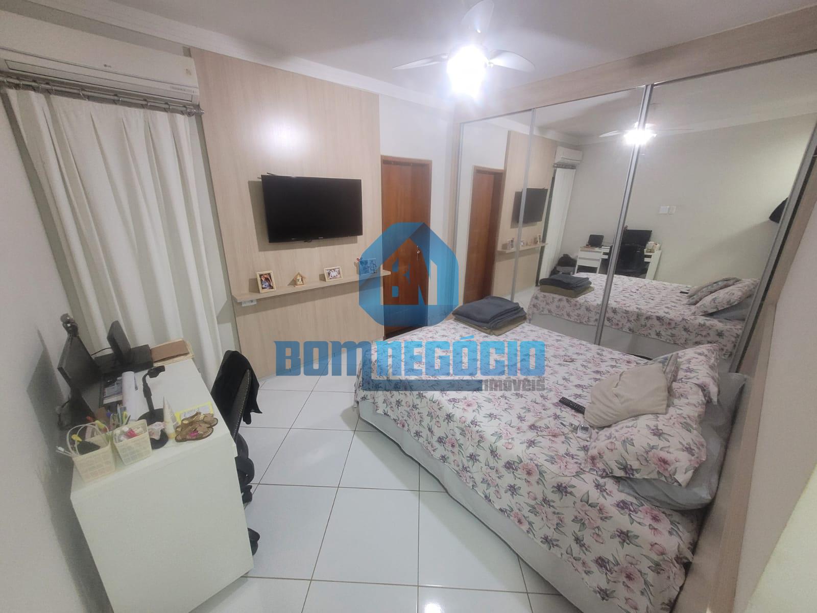 Casa com 2 dormitórios à venda, SANTOS DUMONT I, GOVERNADOR VA...