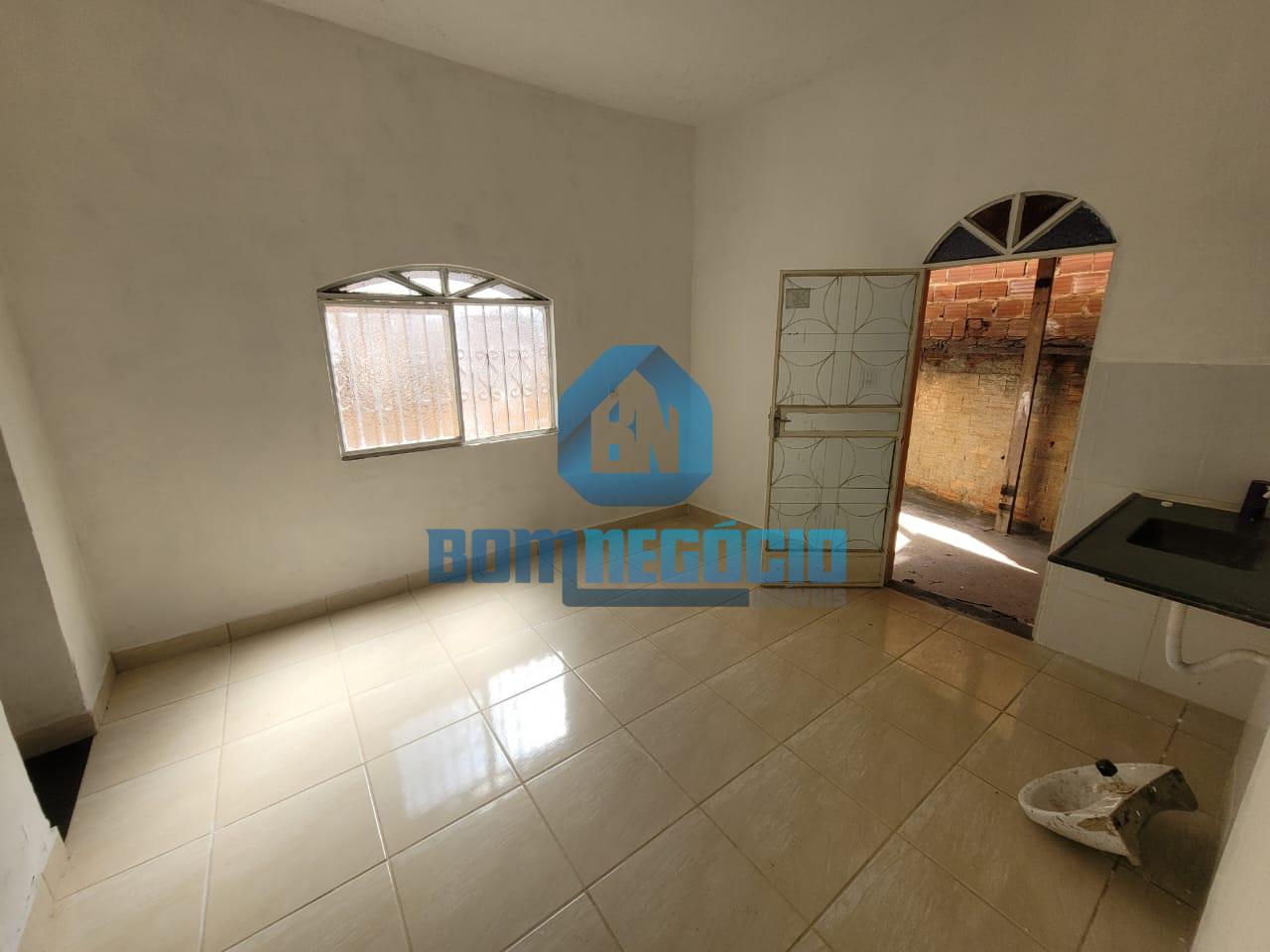 Casa com 4 dormitórios à venda, JARDIM IPE, GOVERNADOR VALADAR...