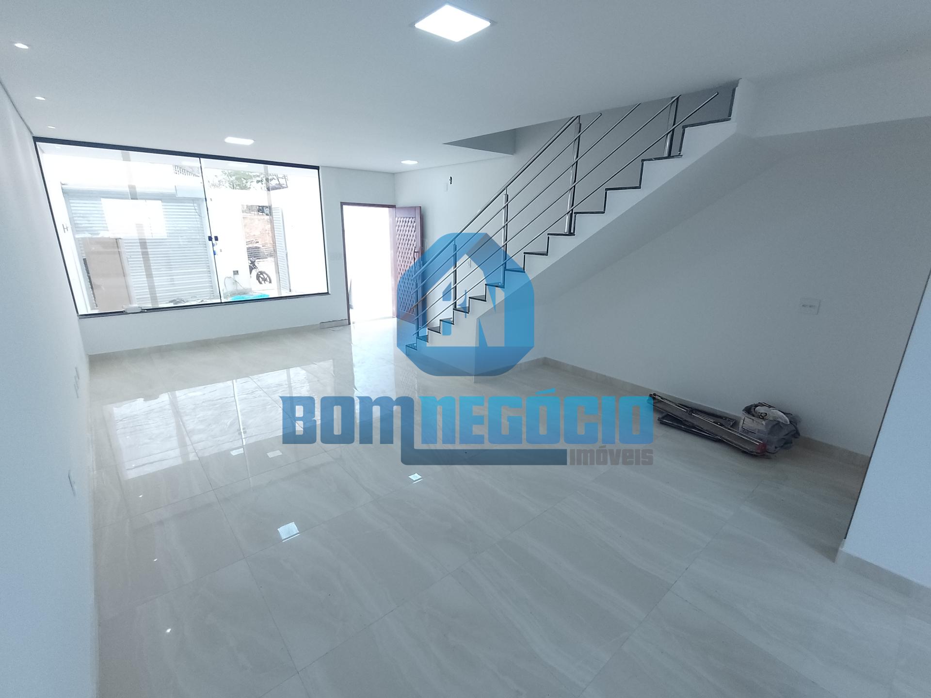 Casa Duplex à venda 120m² de área construída, CASTANHEIRAS, GO...