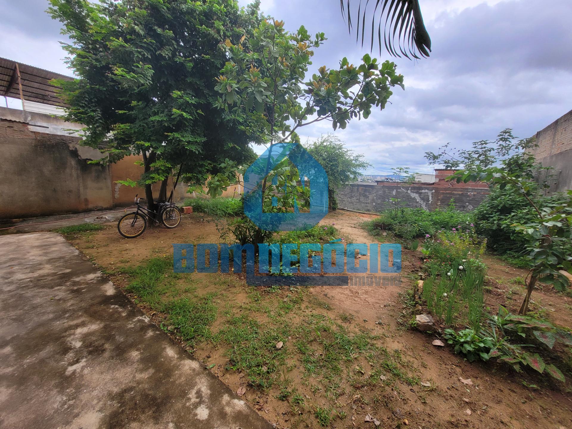 Casa com 5 dormitórios à venda, JARDIM PEROLA, GOVERNADOR VALA...
