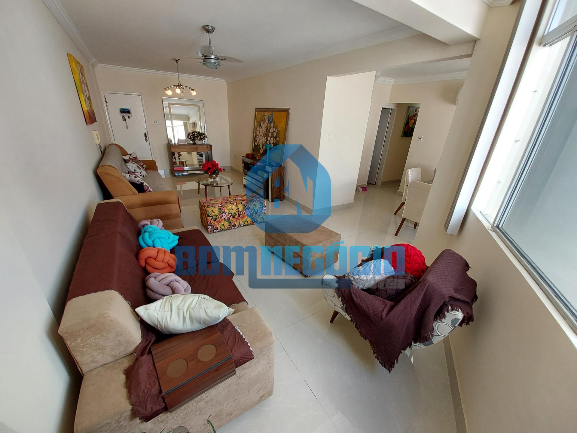 Apartamento à venda com dois quartos e uma suíte, Região Centr...