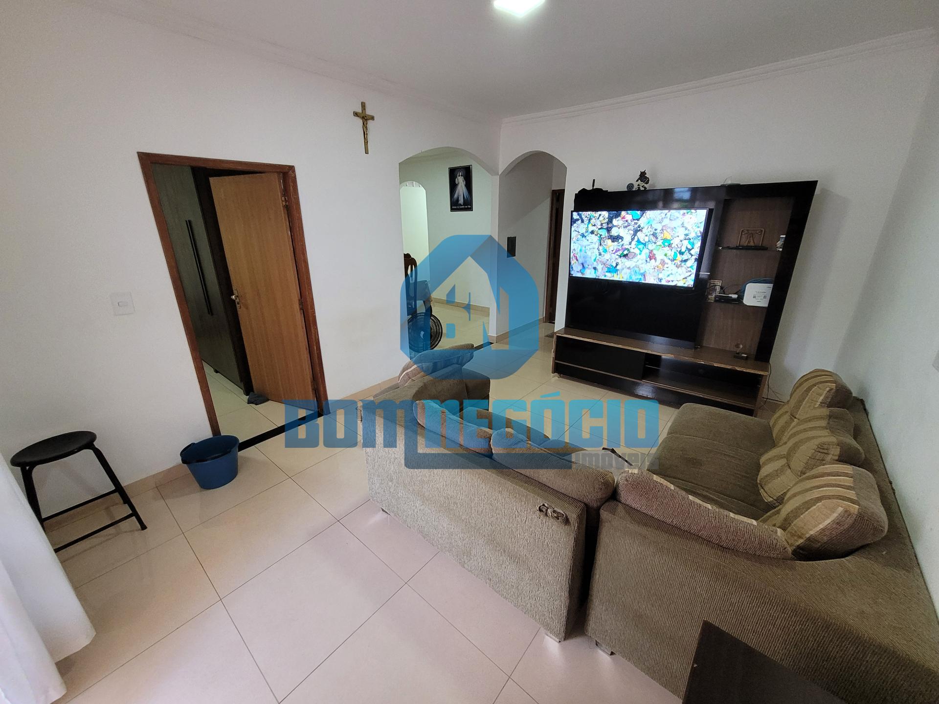 Casa com 4 dormitórios à venda, VALE VERDE, GOVERNADOR VALADAR...