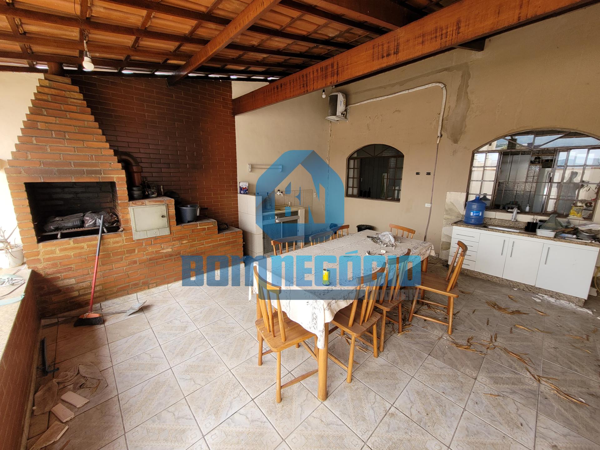 Casa com 8 dormitórios à venda, VILA RICA, GOVERNADOR VALADARE...