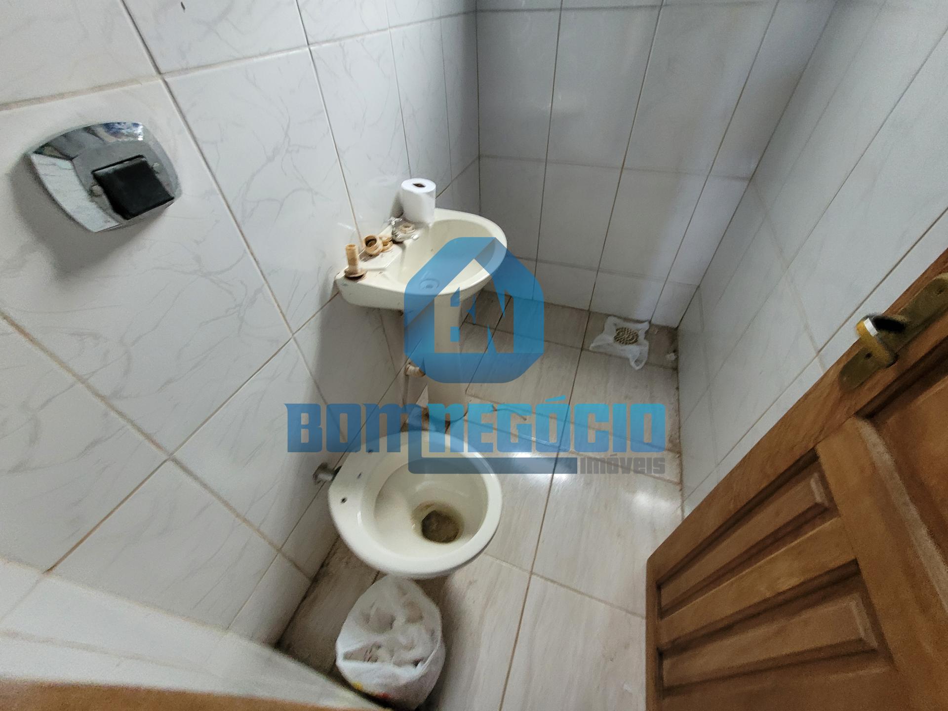Casa com 4 dormitórios à venda, SANTA RITA, GOVERNADOR VALADAR...