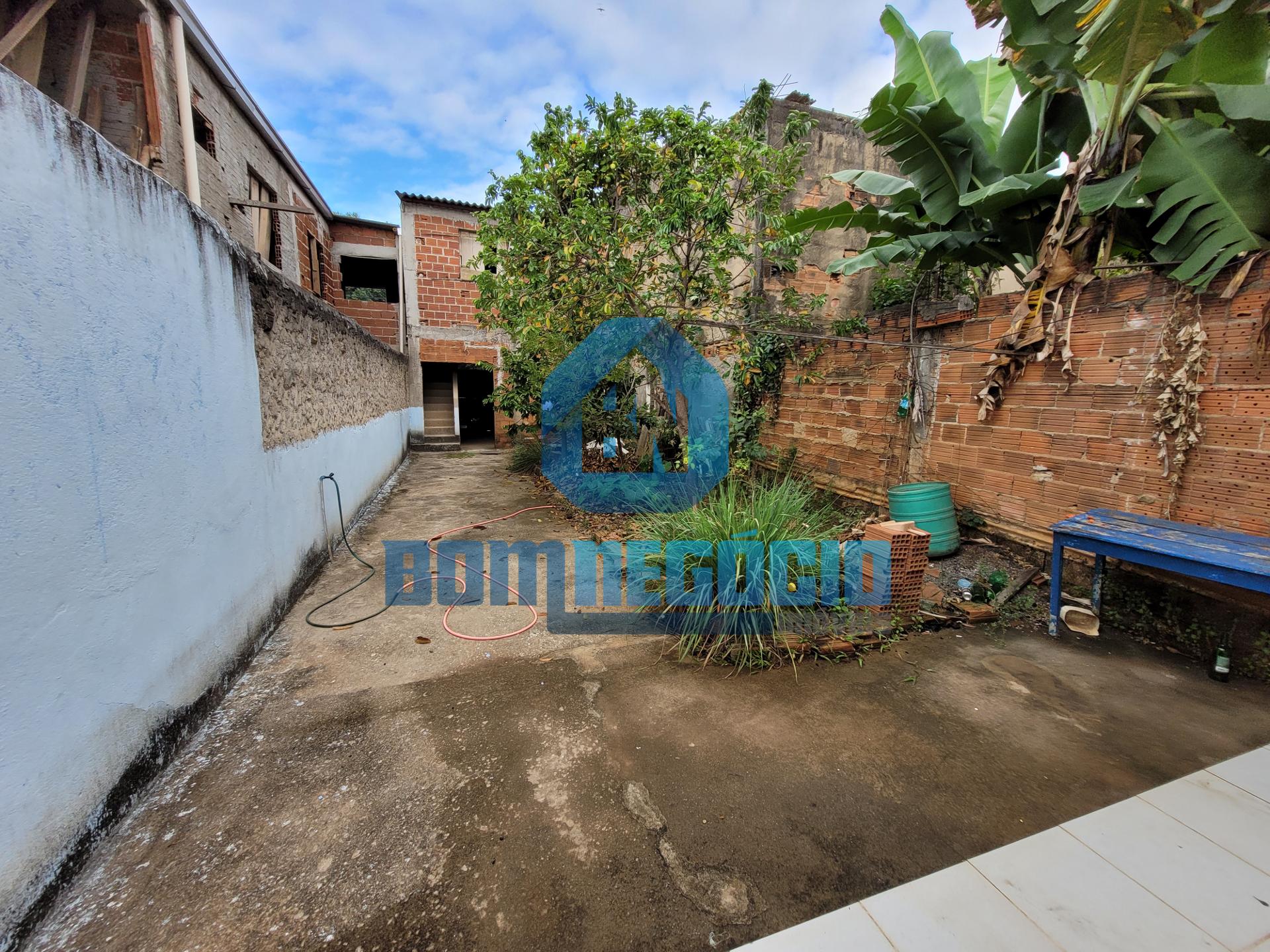 Casa com 4 dormitórios à venda, SANTA RITA, GOVERNADOR VALADAR...