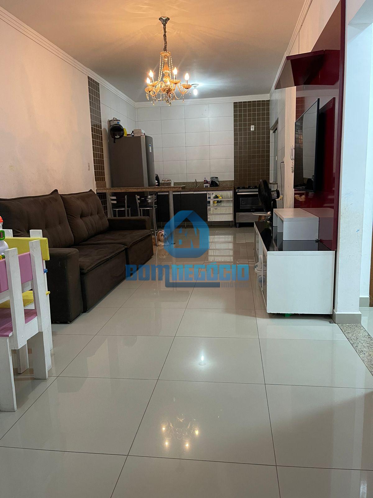 Casa com 3 dormitórios à venda, VILA MARIANA, GOVERNADOR VALAD...