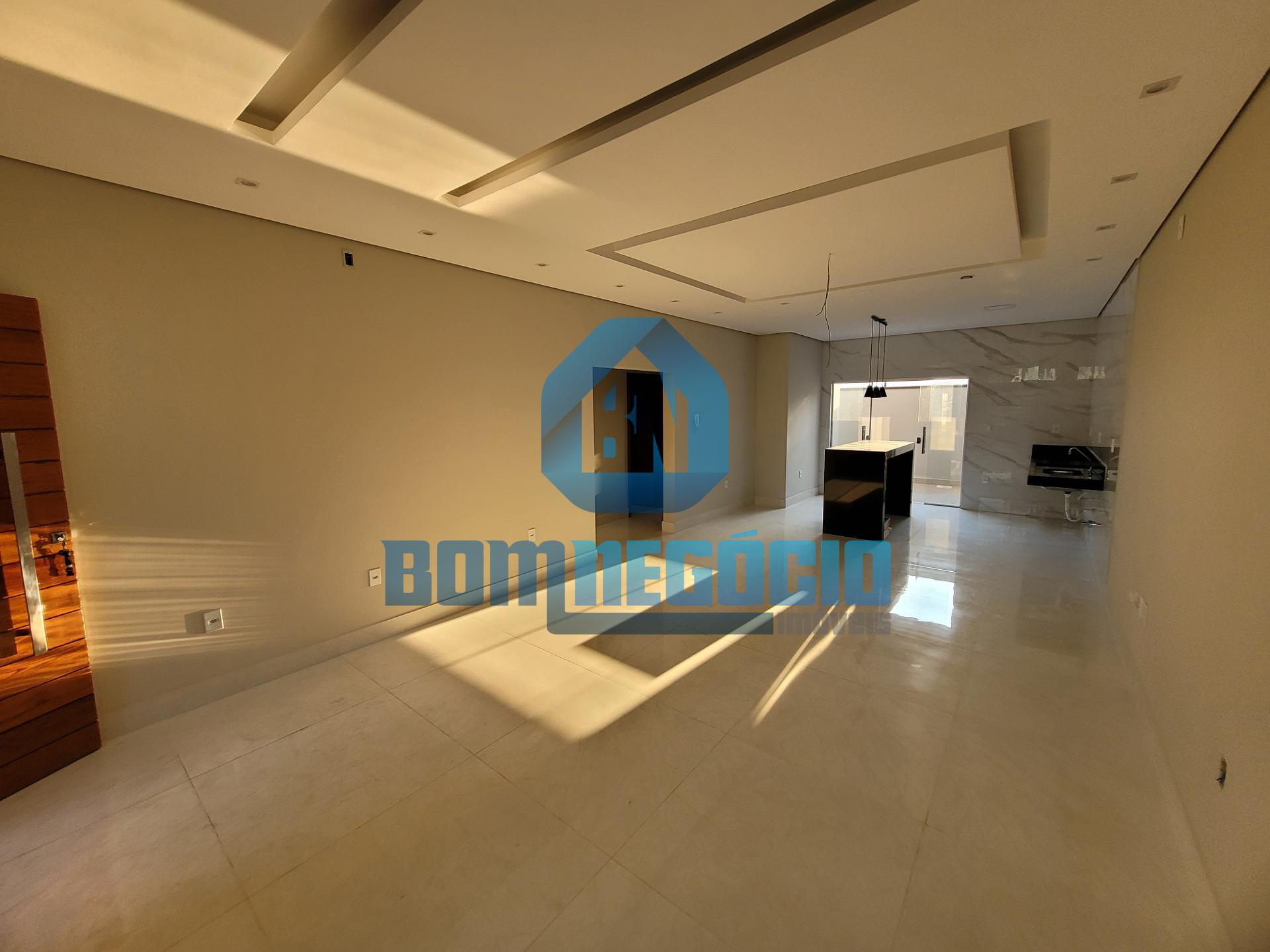 Exclusiva Residência em Lote Inteiro  Bairro Castanheiras