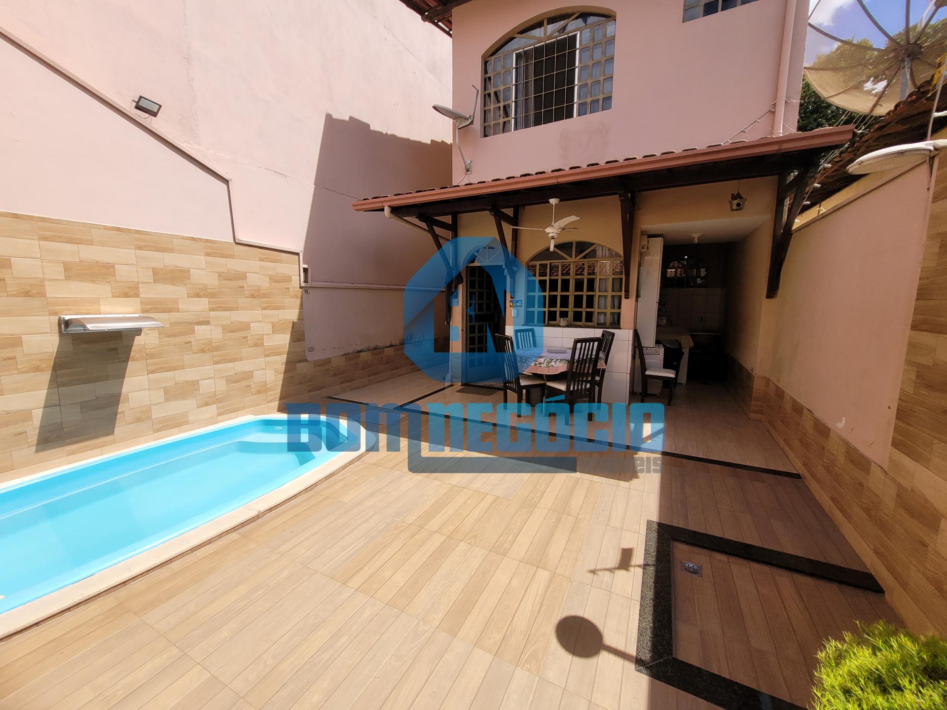 Excelente casa duplex à venda no Bairro JK 2, JK II, GOVERNADO...