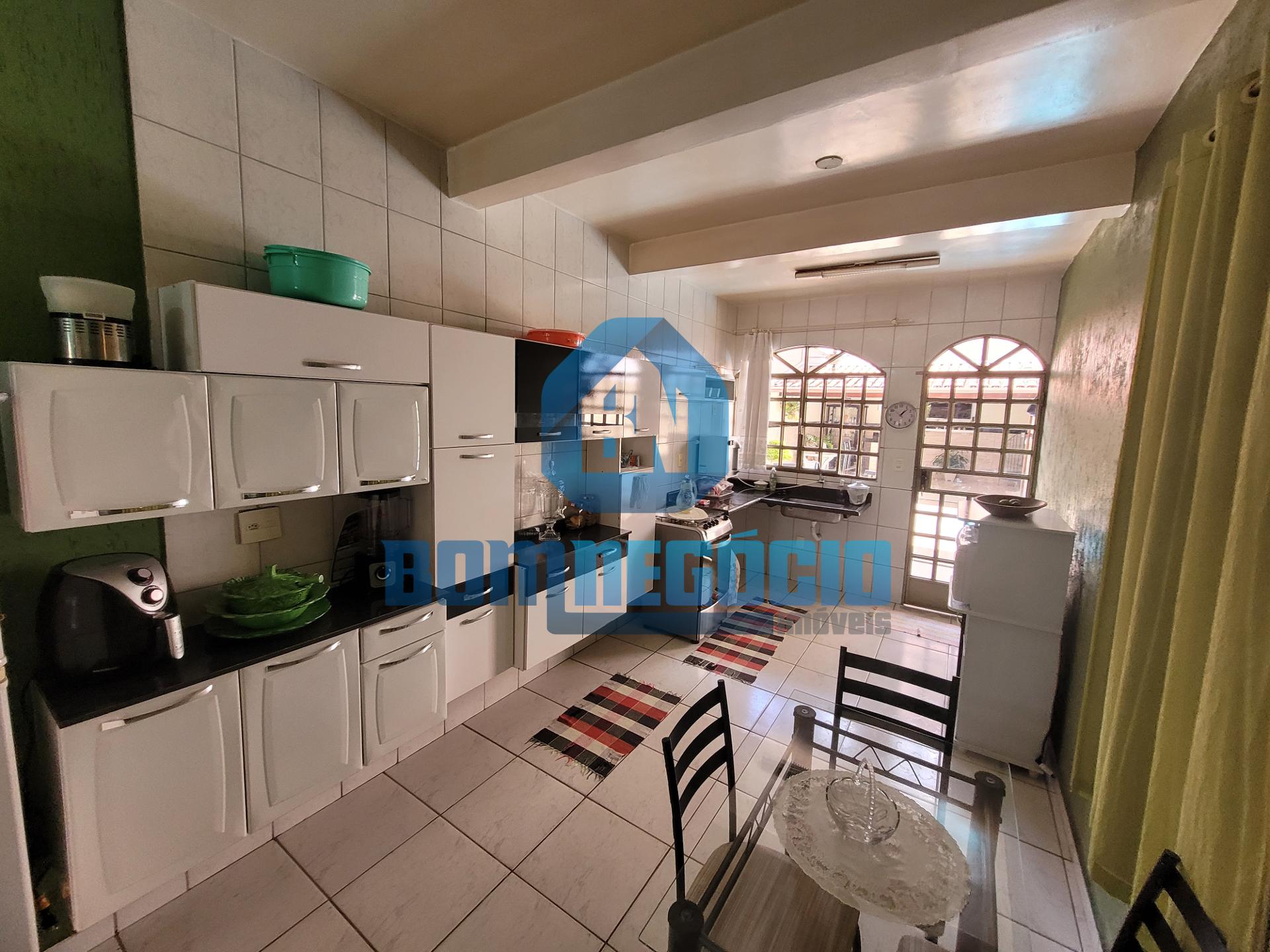 Excelente casa duplex à venda no Bairro JK 2, JK II, GOVERNADO...