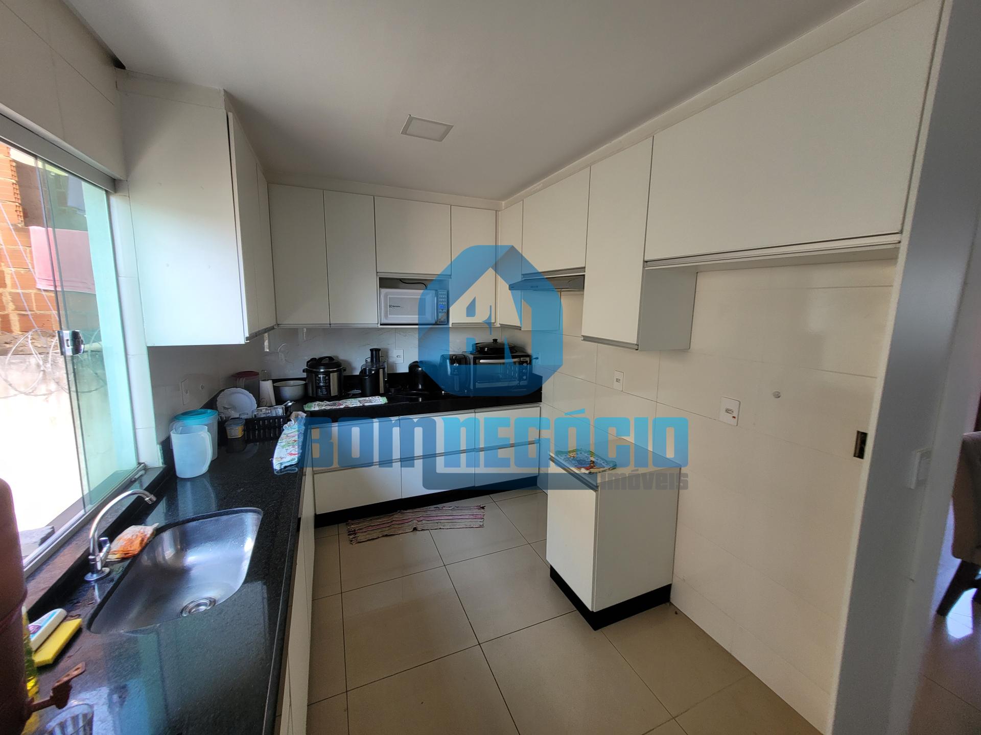 Casa com 3 dormitórios à venda, JARDIM PEROLA, GOVERNADOR VALA...