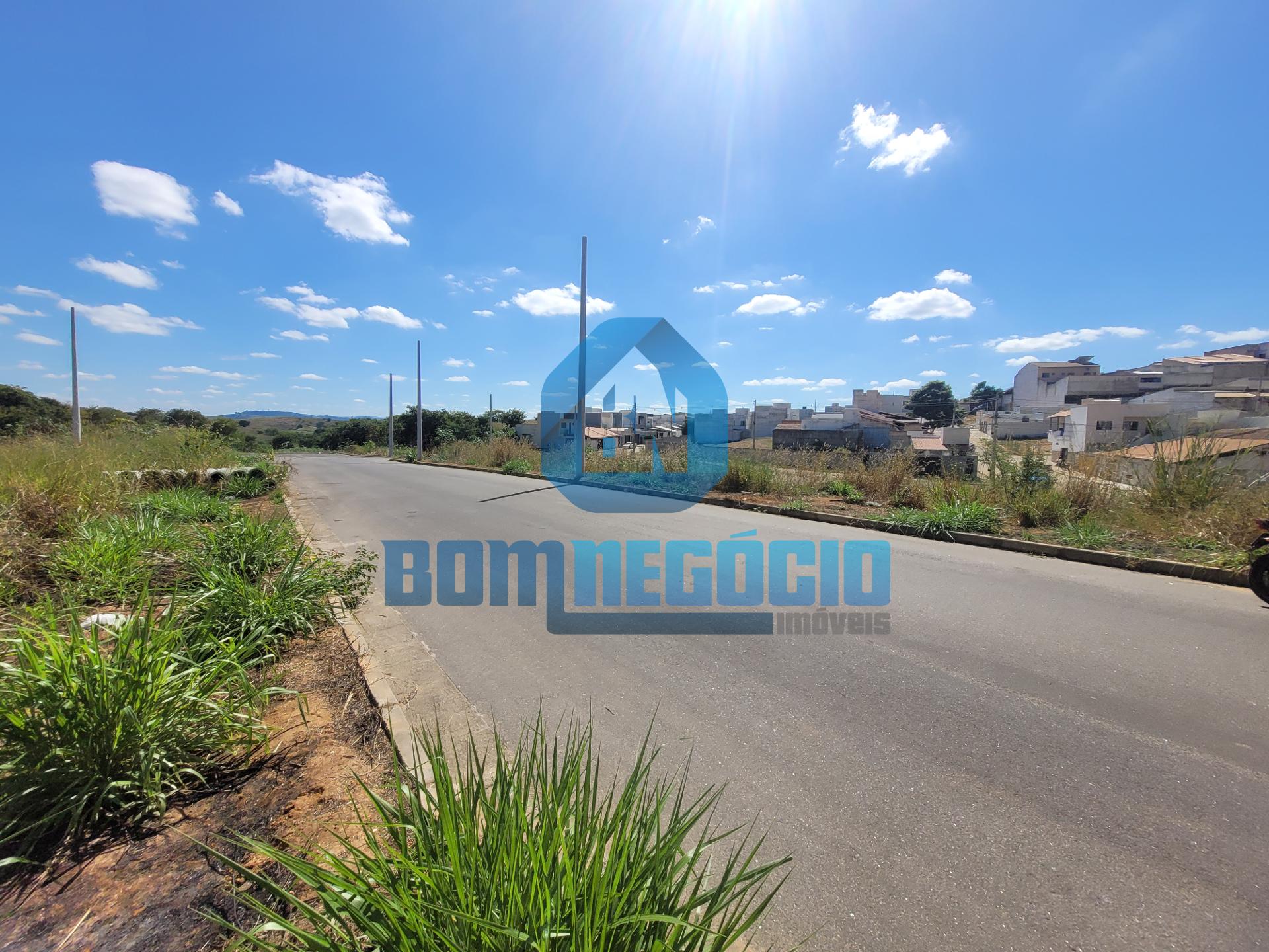 Lote à venda COM ÓTIMA TOPOGRAFIA, NO BAIRRO VALE DO SOL 3, GO...