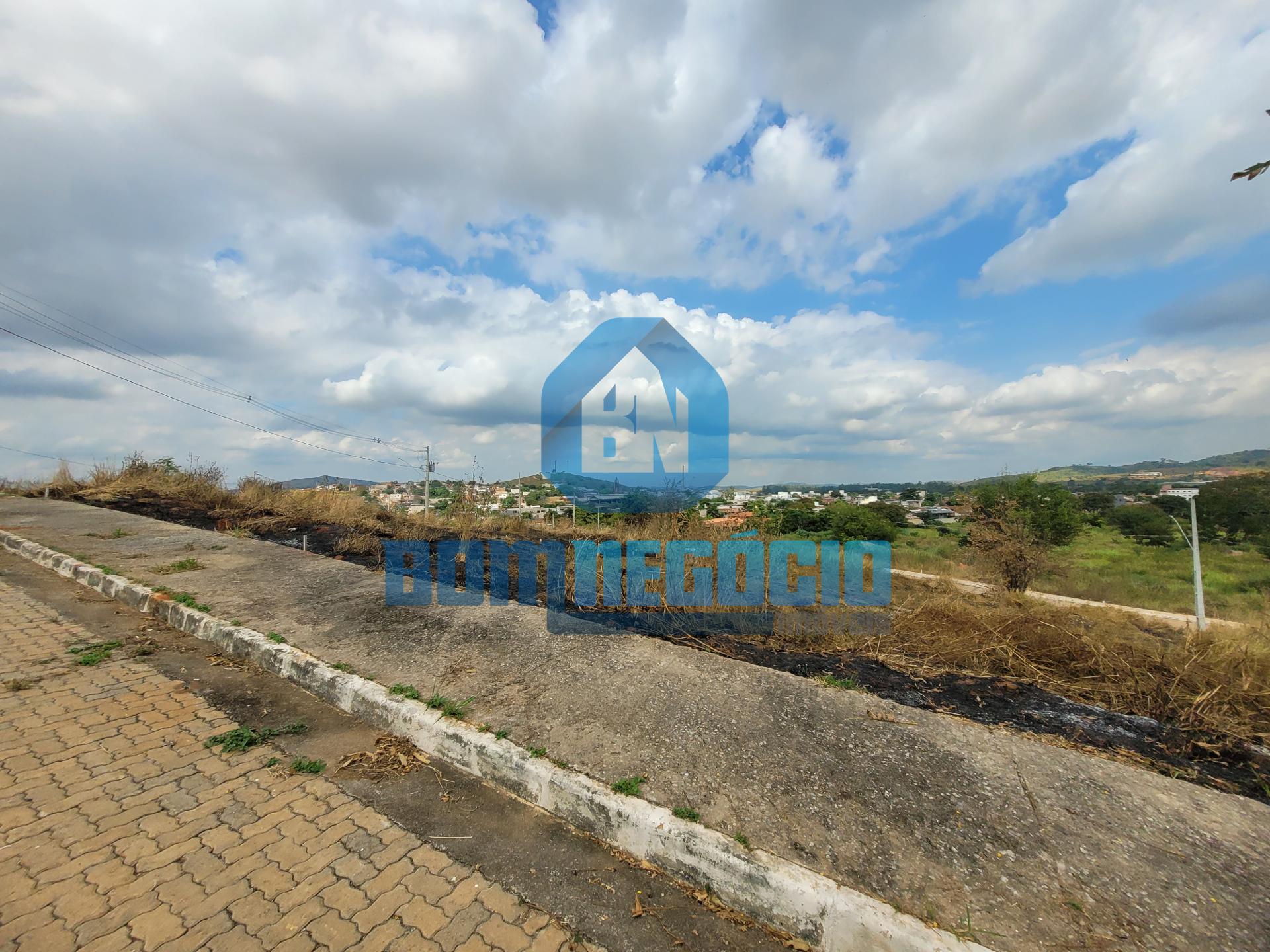 Lote com excelente topografia e localização à venda, BAIRRO Ca...