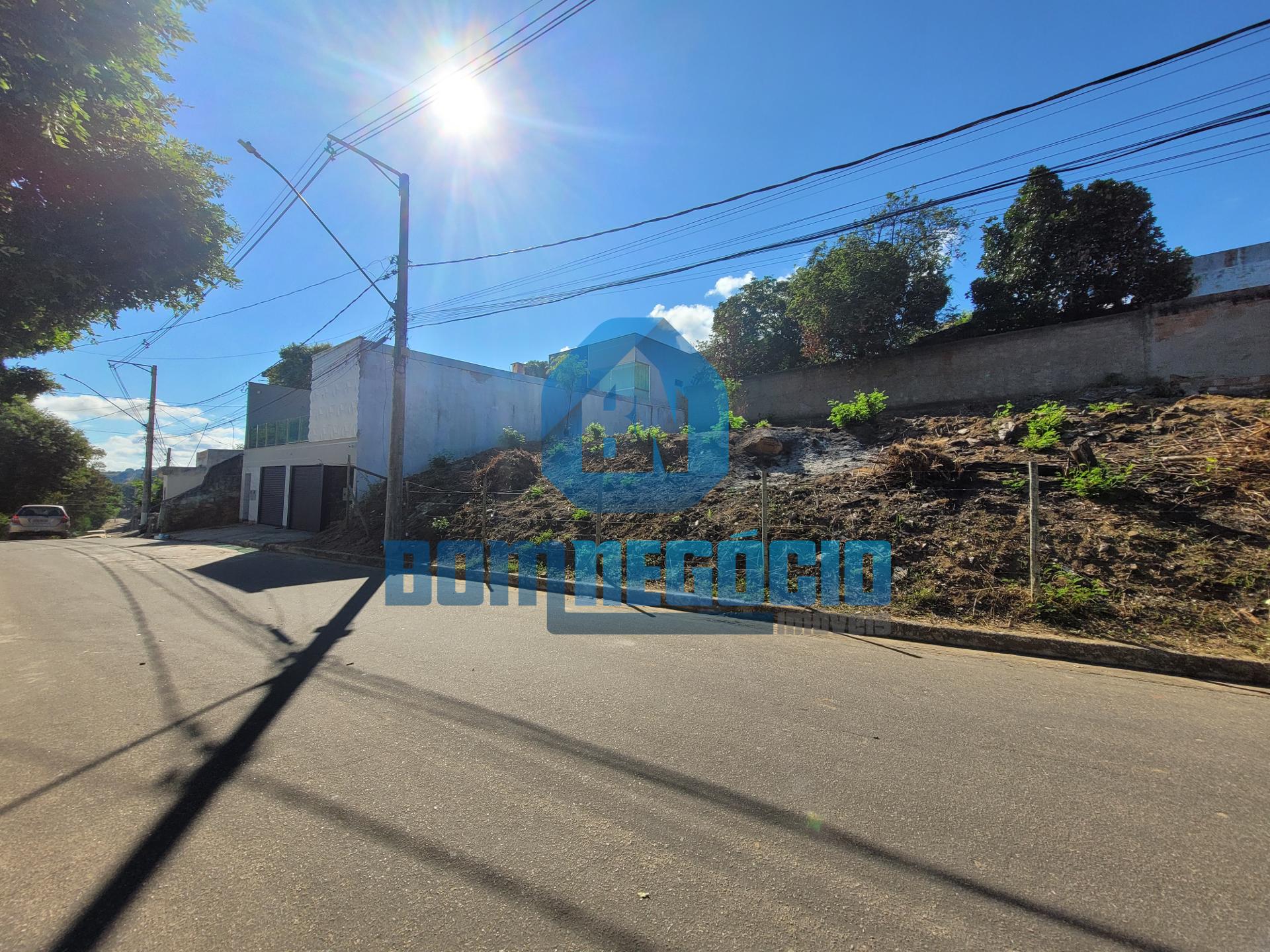 Lote grande e com ótima topografia à venda, NO BAIRRO VILA ISA...
