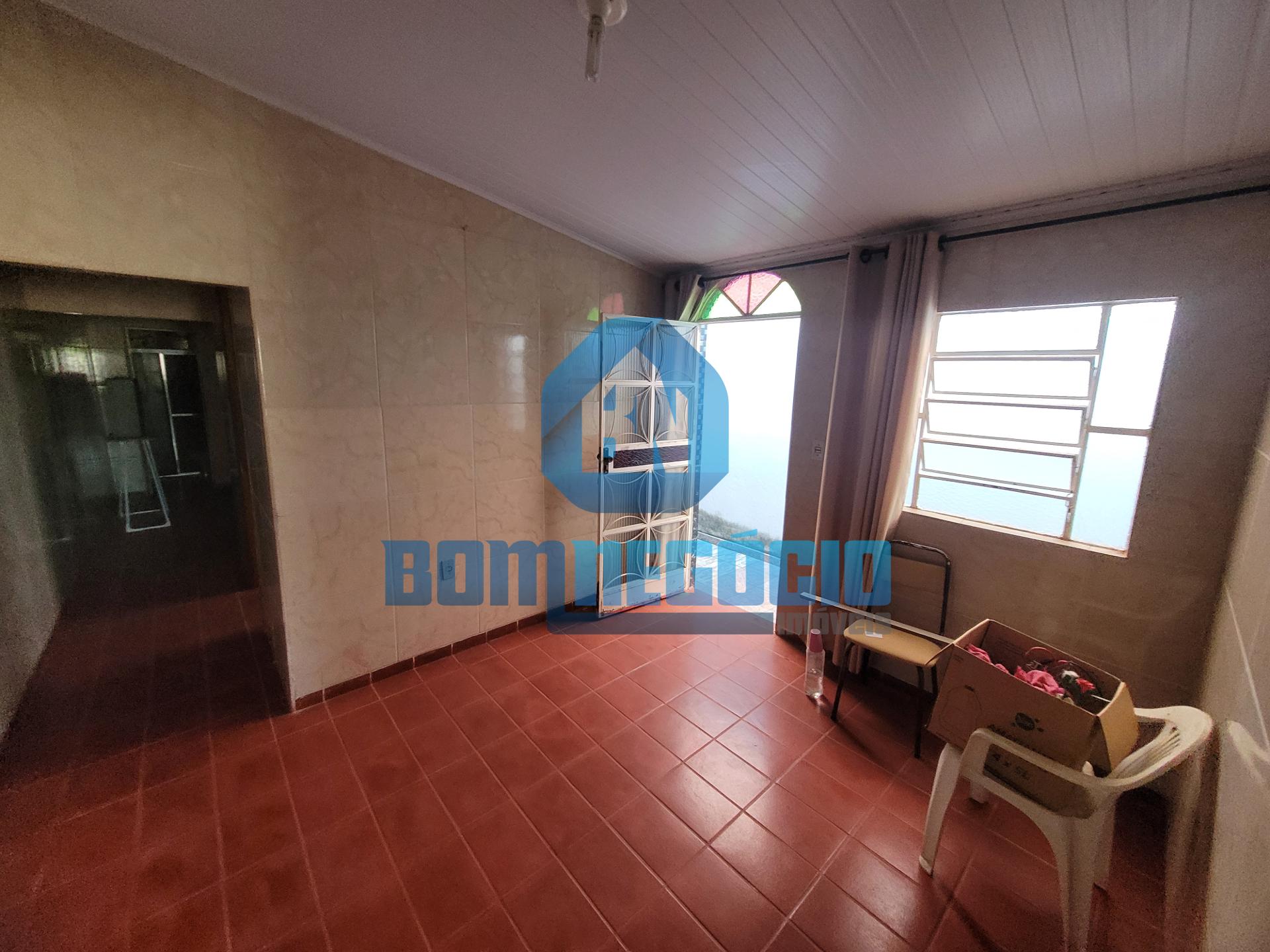 Casa em lote individual com 3 dormitórios à venda, NO BAIRRO S...