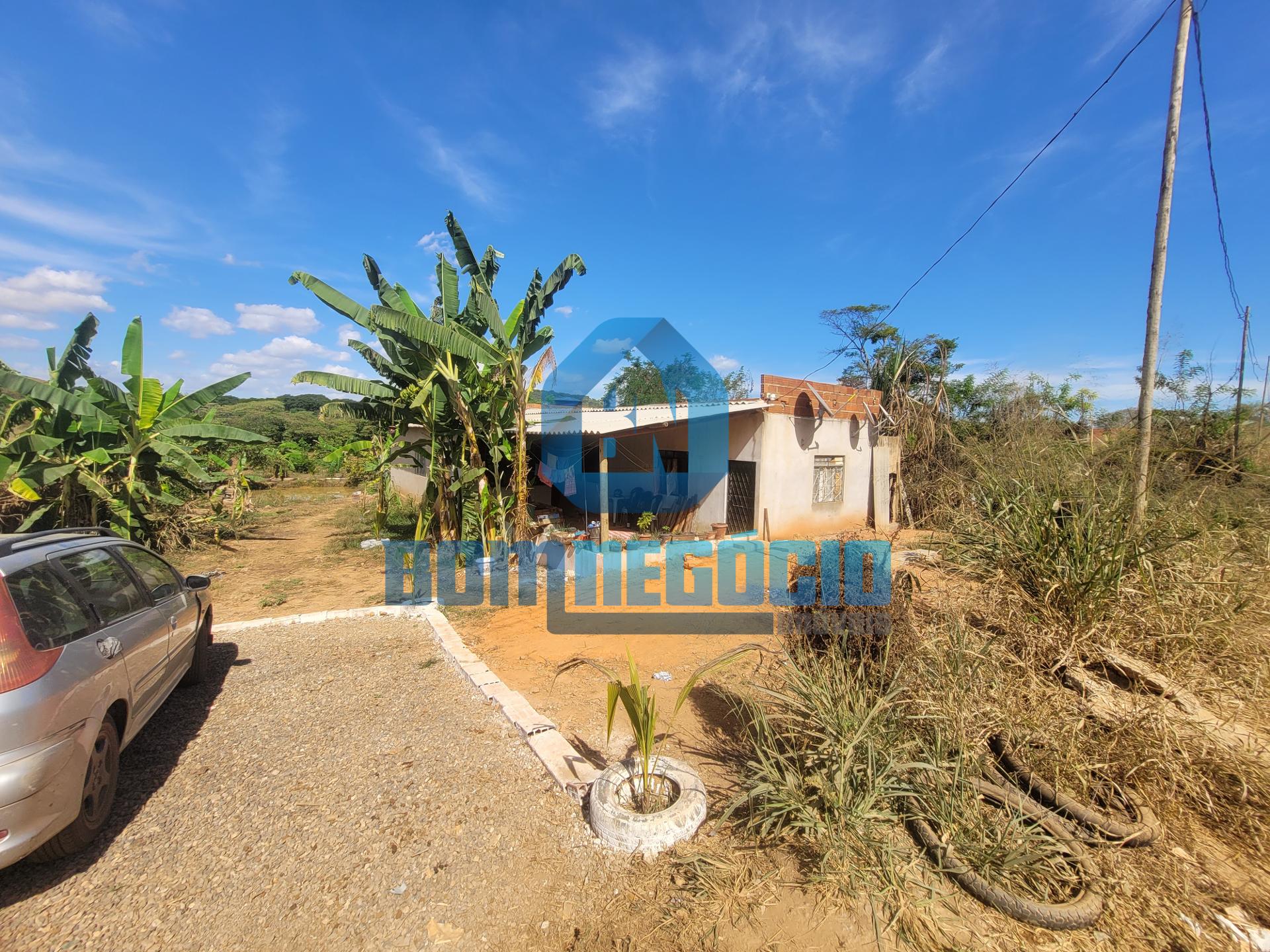 Chácara formada de 2000 m  com 3 dormitórios à venda, Distrito...