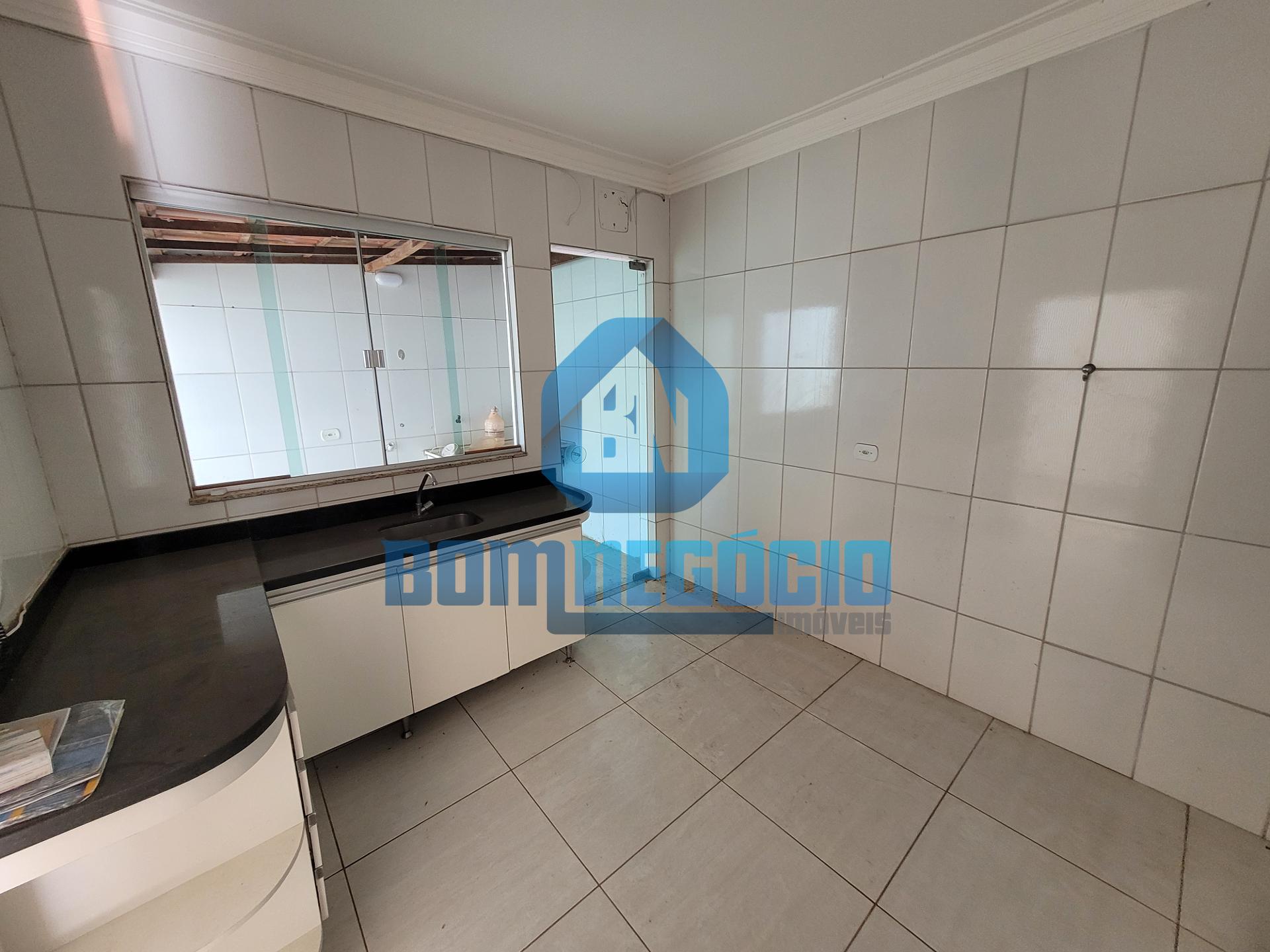 Casa com 3 dormitórios e garagem coberta à venda, BAIRRO BELVE...