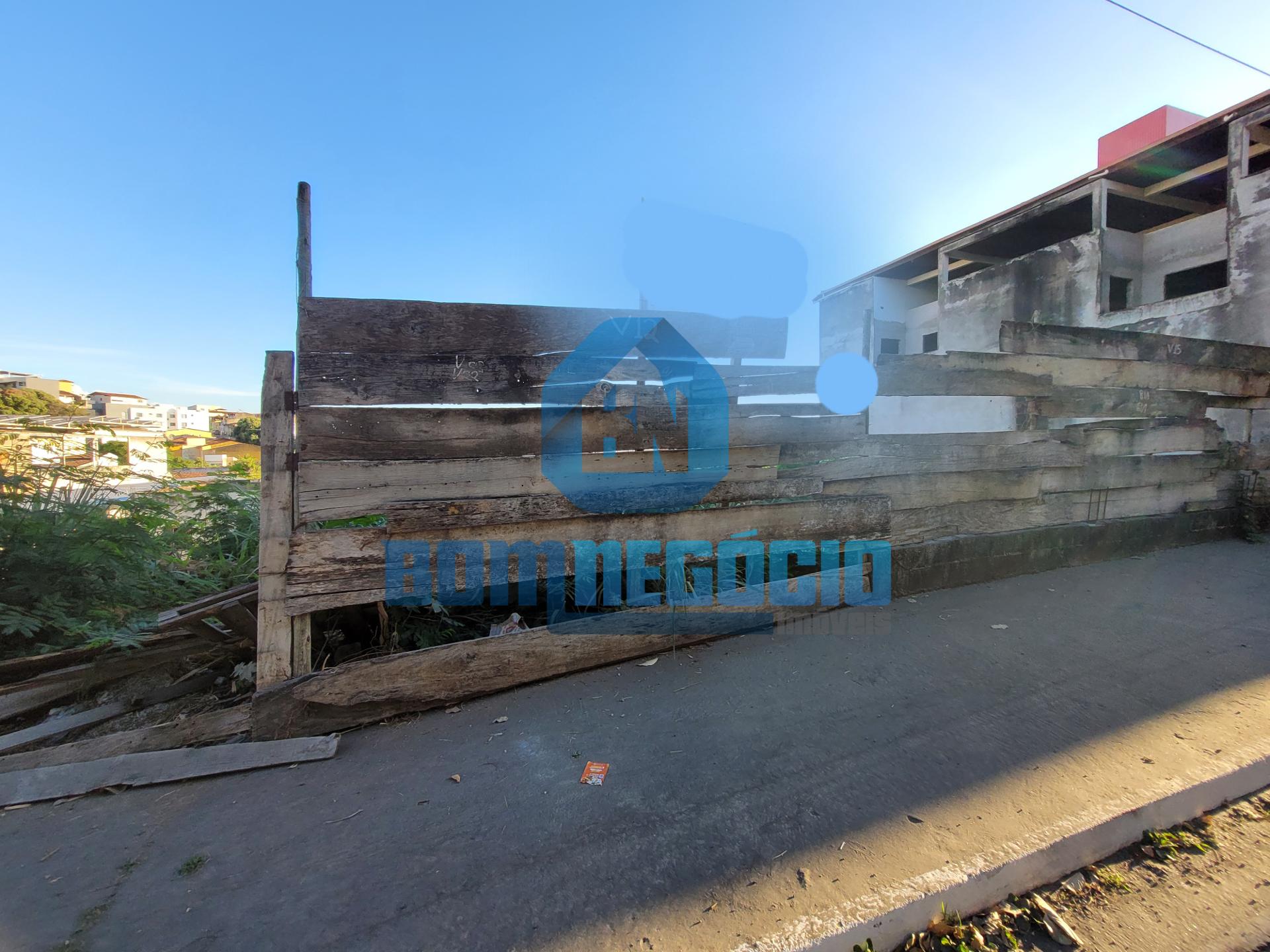 Lote com ótima topografia e localização estratégica à venda, G...