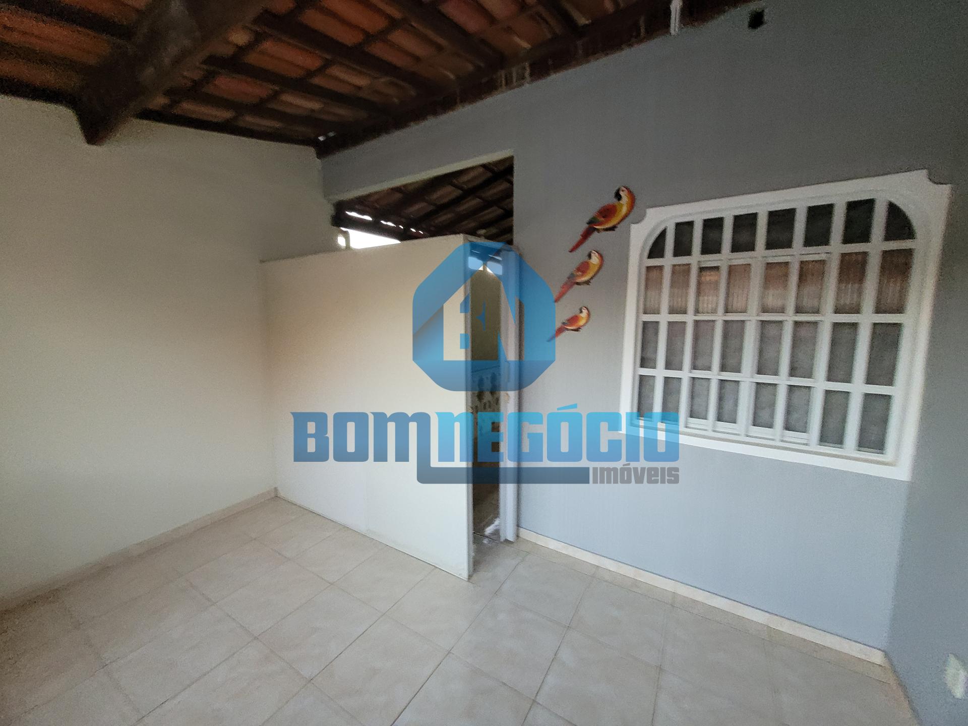 Casa em lote de 240m  4 dormitórios à venda, VILA ISA, GOVERNA...