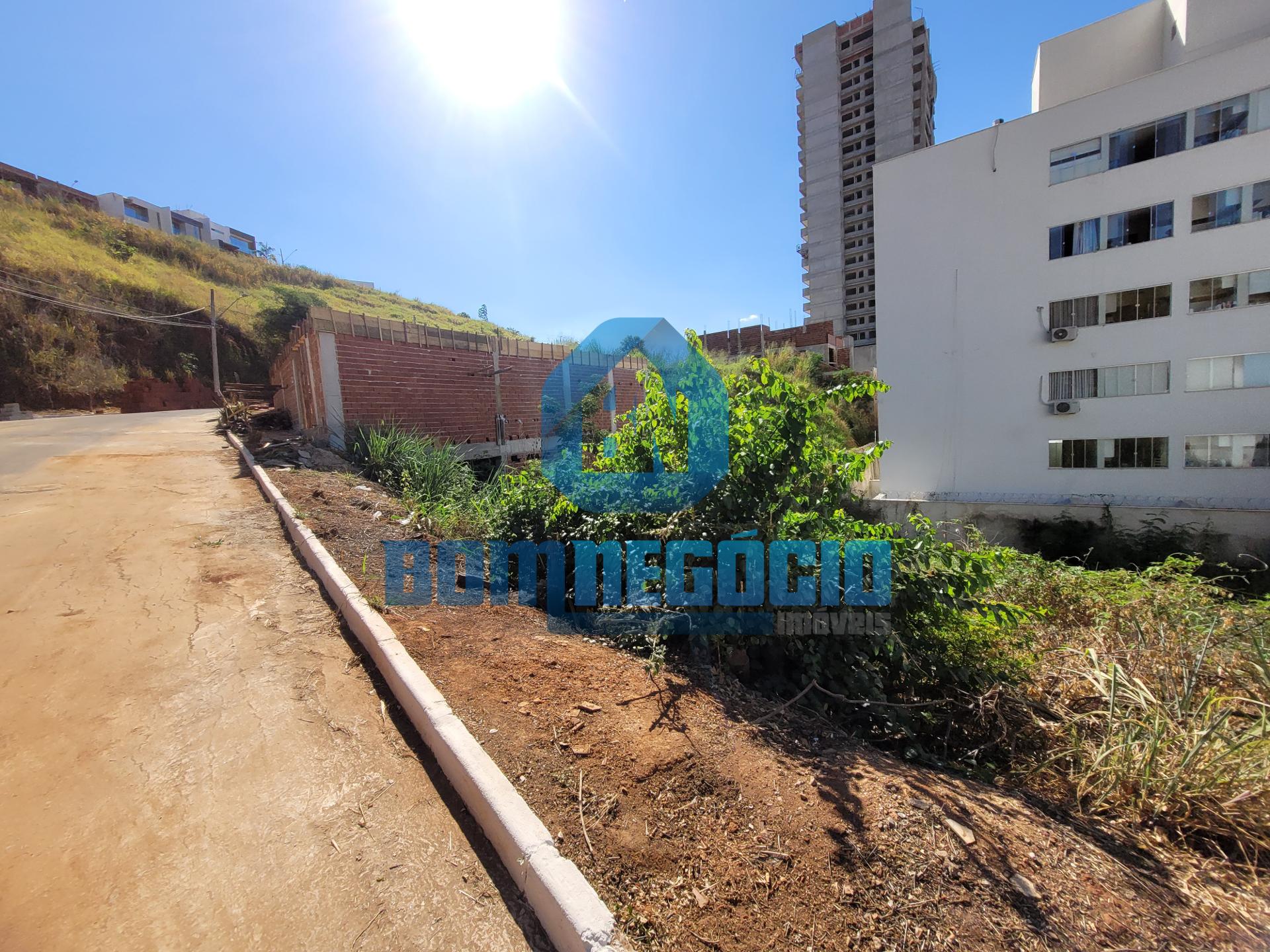 Lote documentado e com localização privilegiada à venda, Santo...