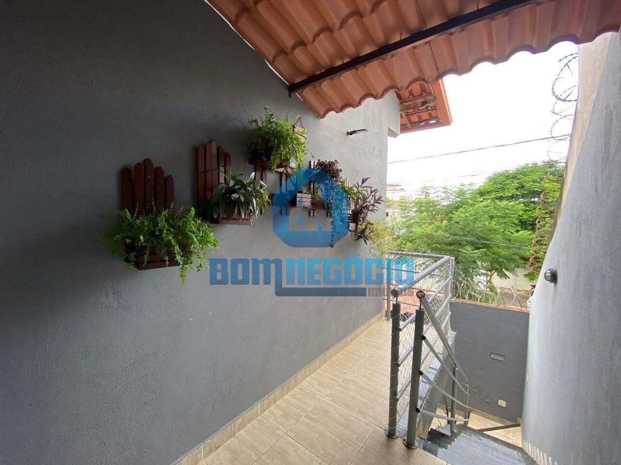 Casa à venda com 2 quartos no bairro CASTANHEIRAS, GOVERNADOR ...
