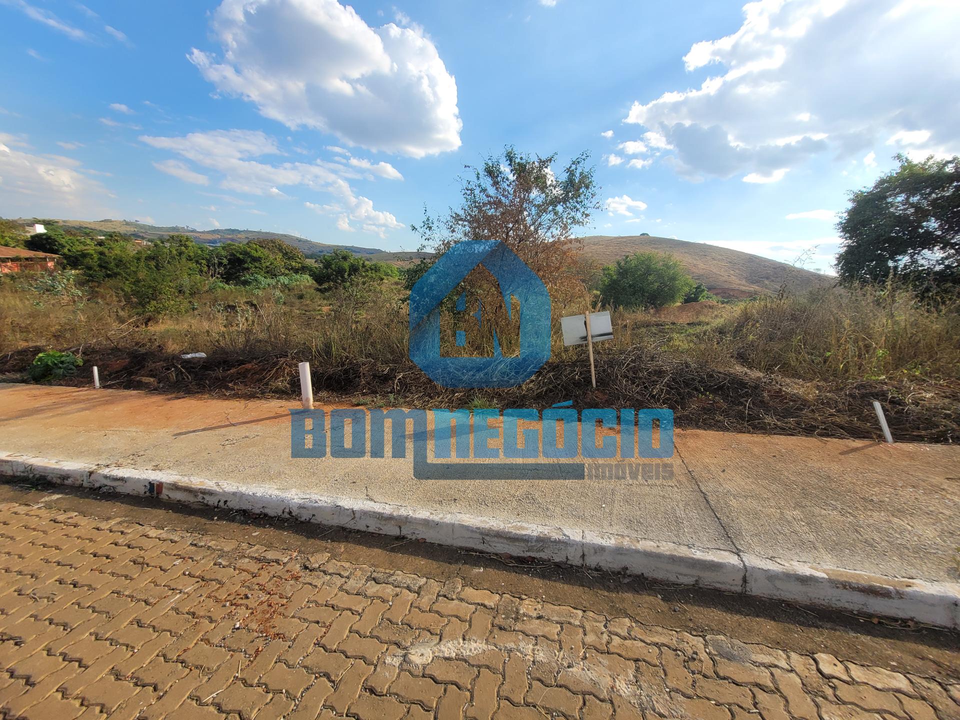 Lote documentado e com ótima topografia à venda, BAIRRO Castel...