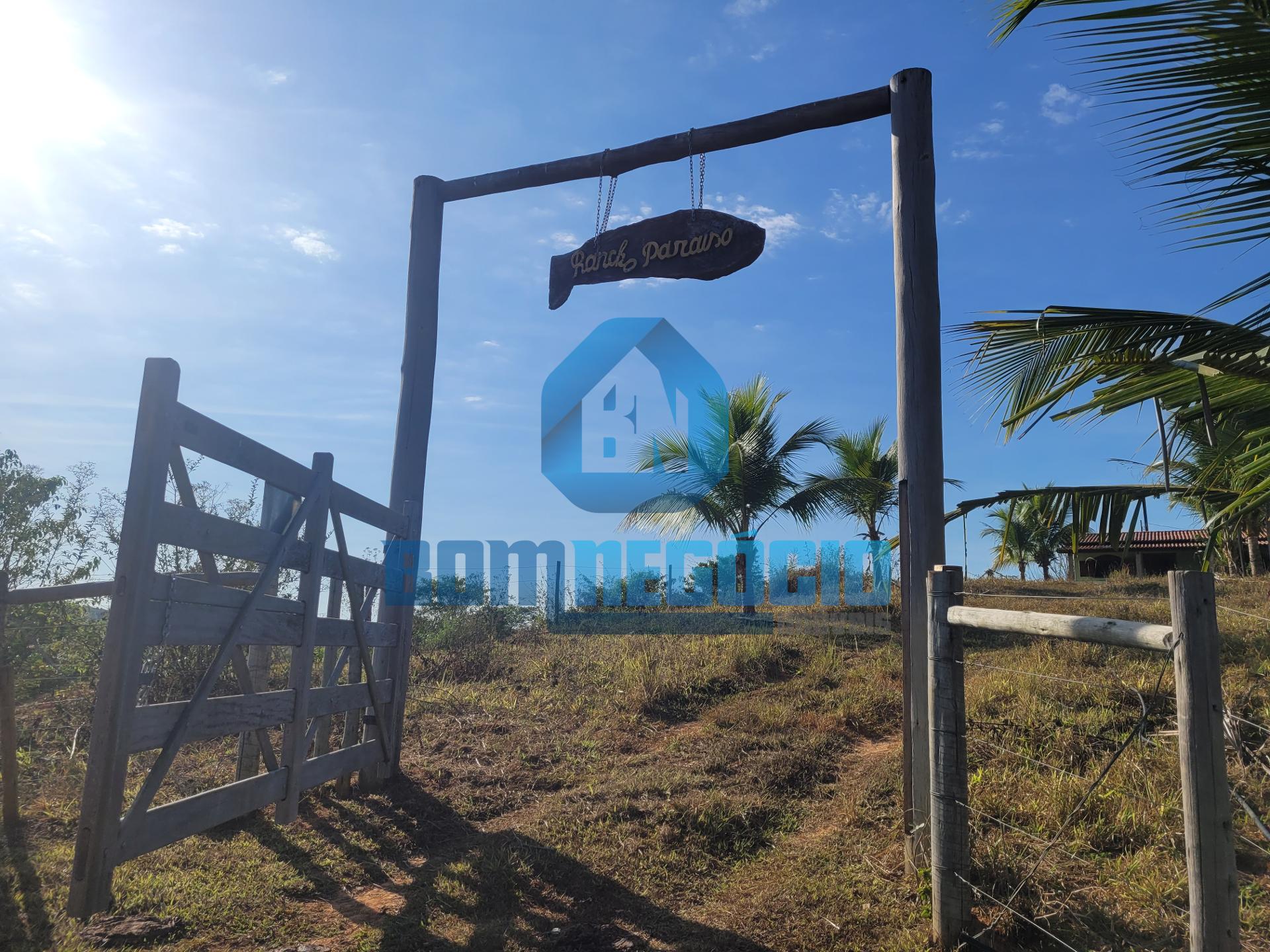 Sítio com 5 alqueires, casa sede e riacho à venda, Chonin De C...