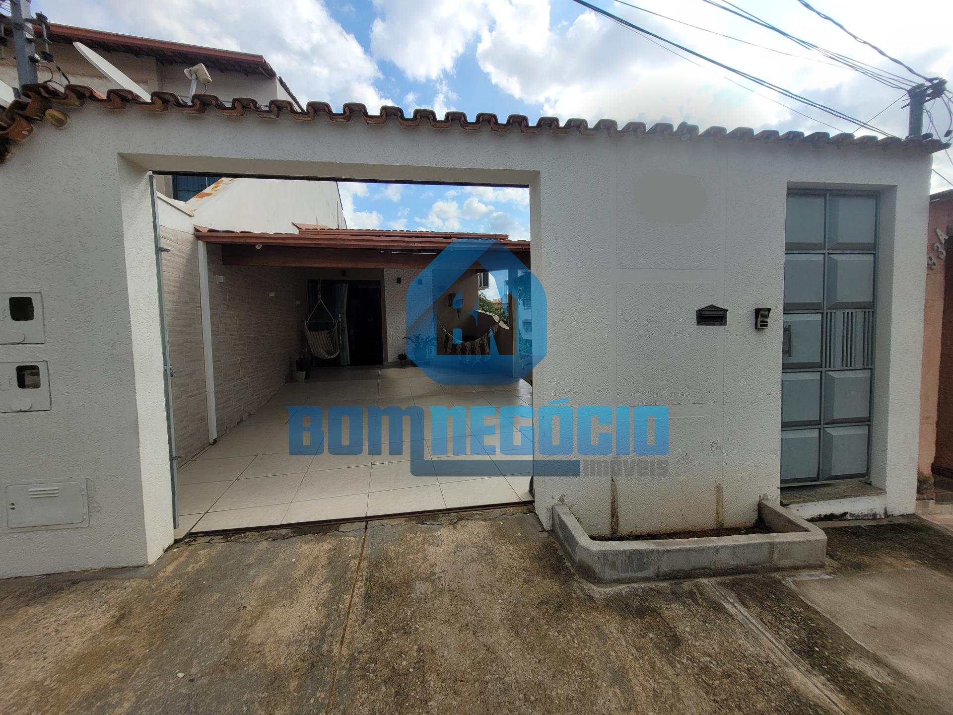 Casa com 2 dormitórios, área gourmet e planejados à venda, ESP...