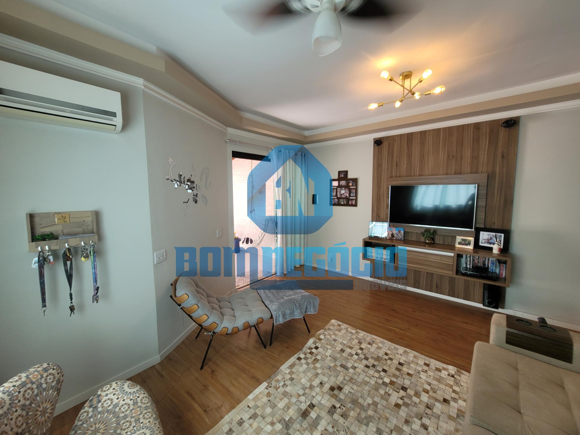 Casa com 2 dormitórios, área gourmet e planejados à venda, ESP...