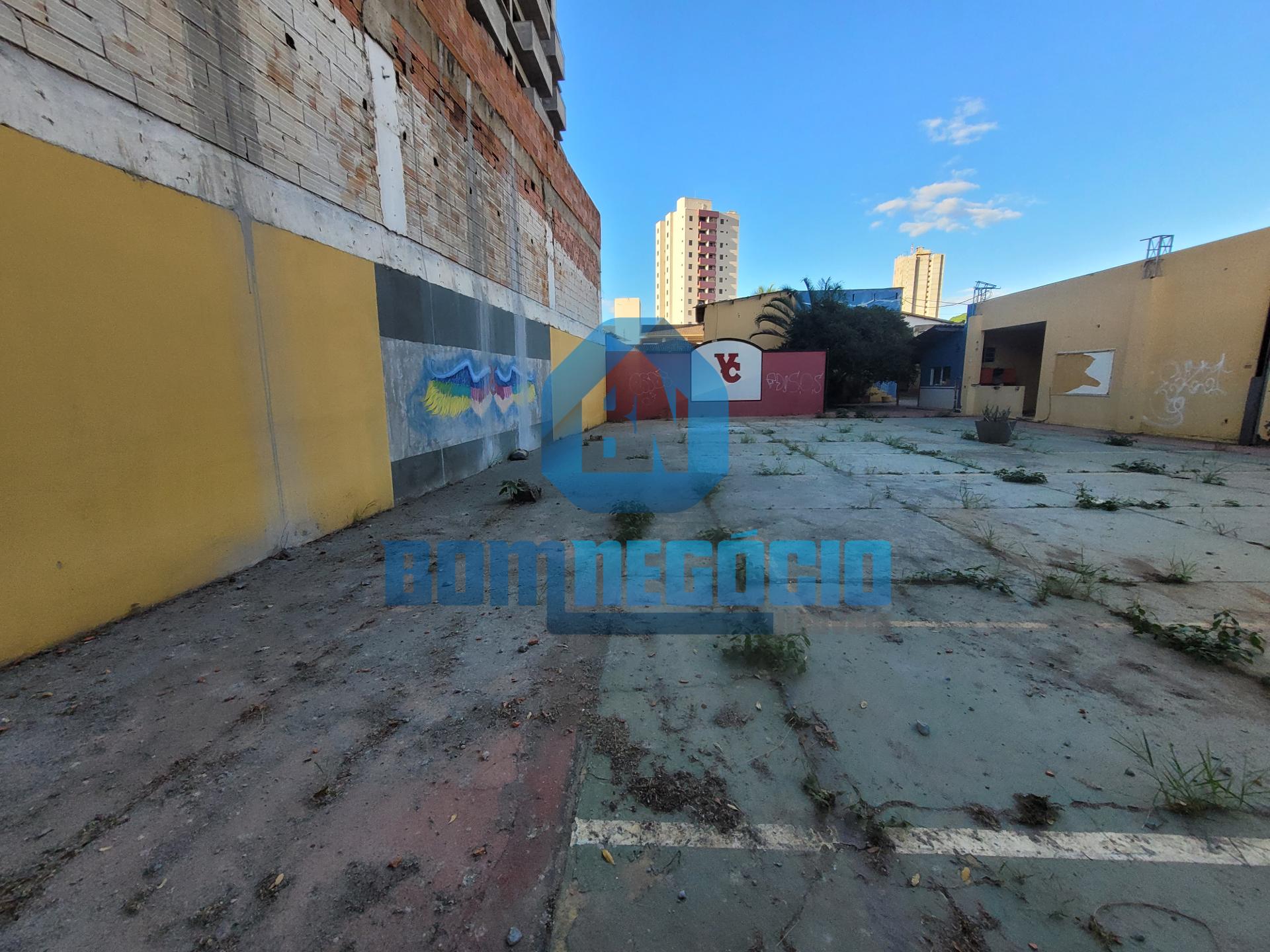 Lote plano e documentado com 482m  à venda, no B. Esplanada, G...