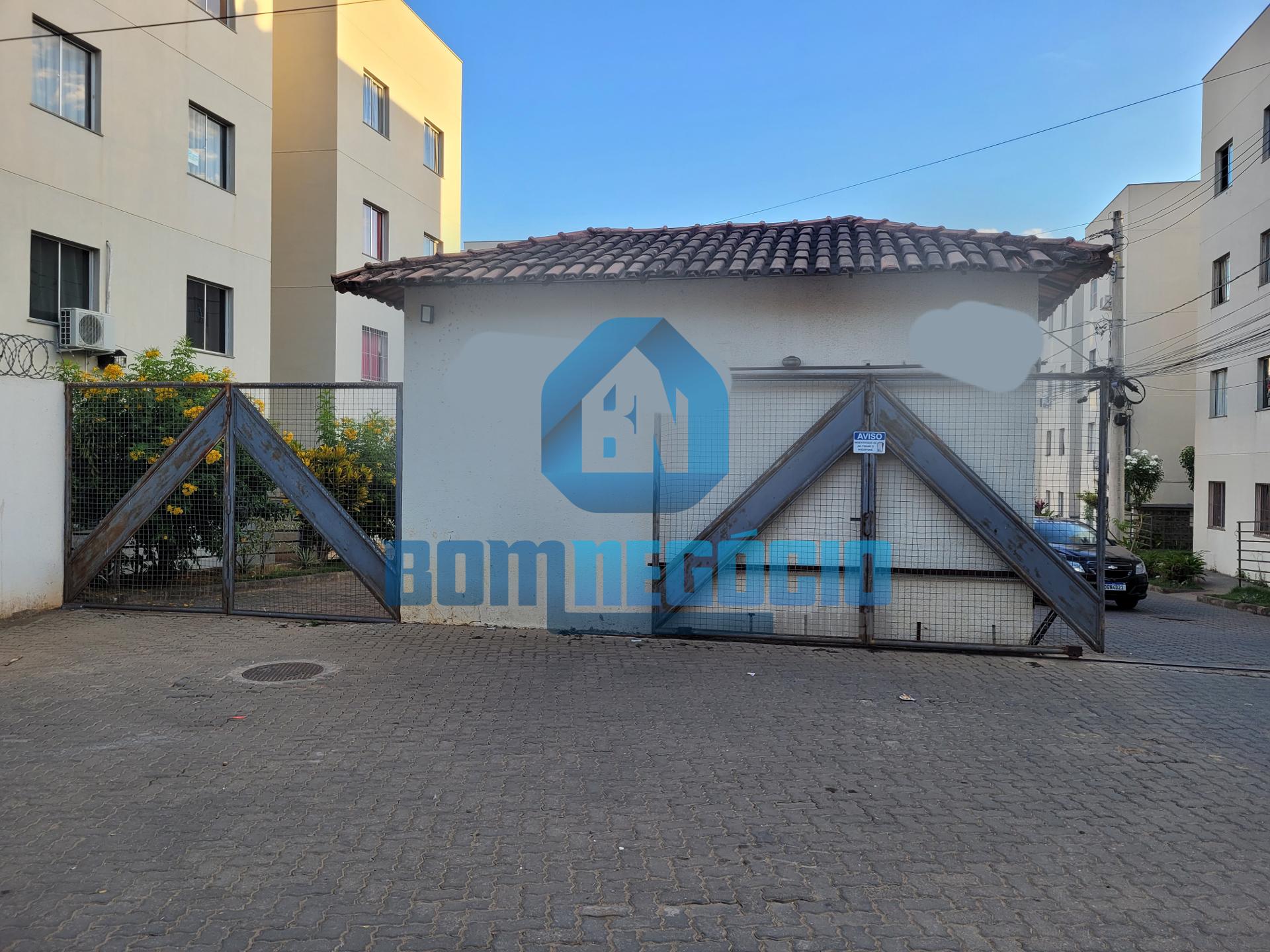 Apartamento reformado com 2 quartos e porteiro à venda, SÃO RA...