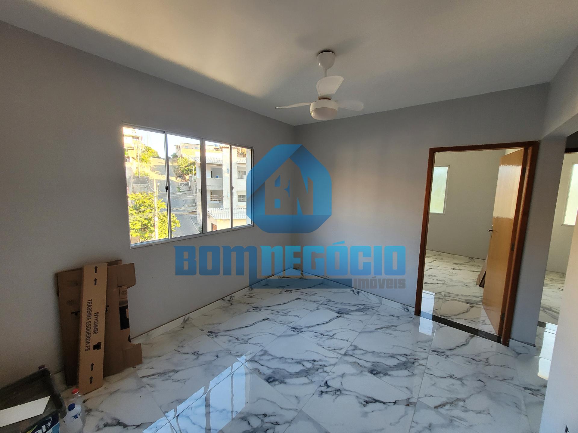 Apartamento reformado com 2 quartos e porteiro à venda, SÃO RA...