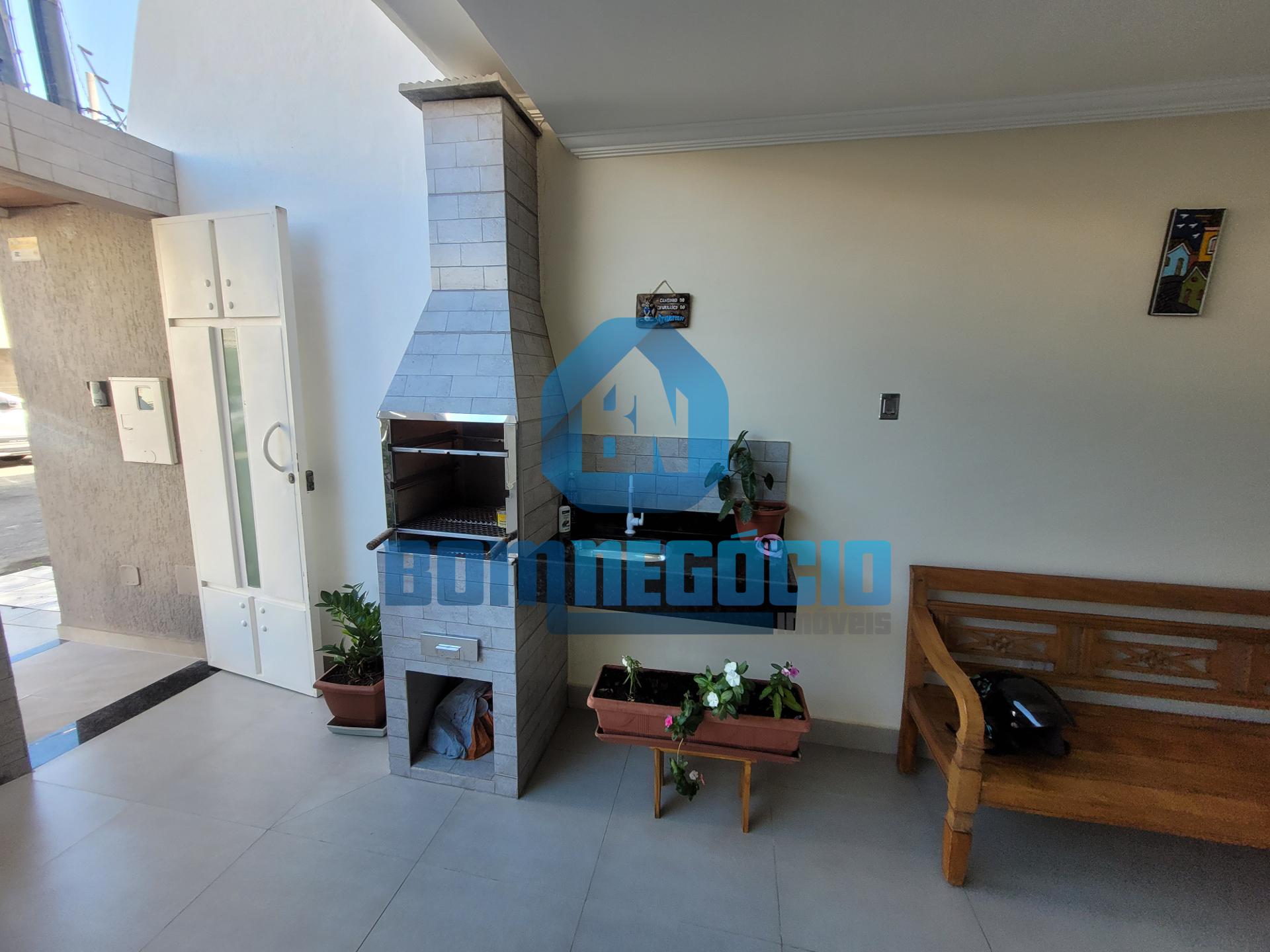 Casa com 3 quartos, 3 banheiros e área gourmet à venda, CIDADE...