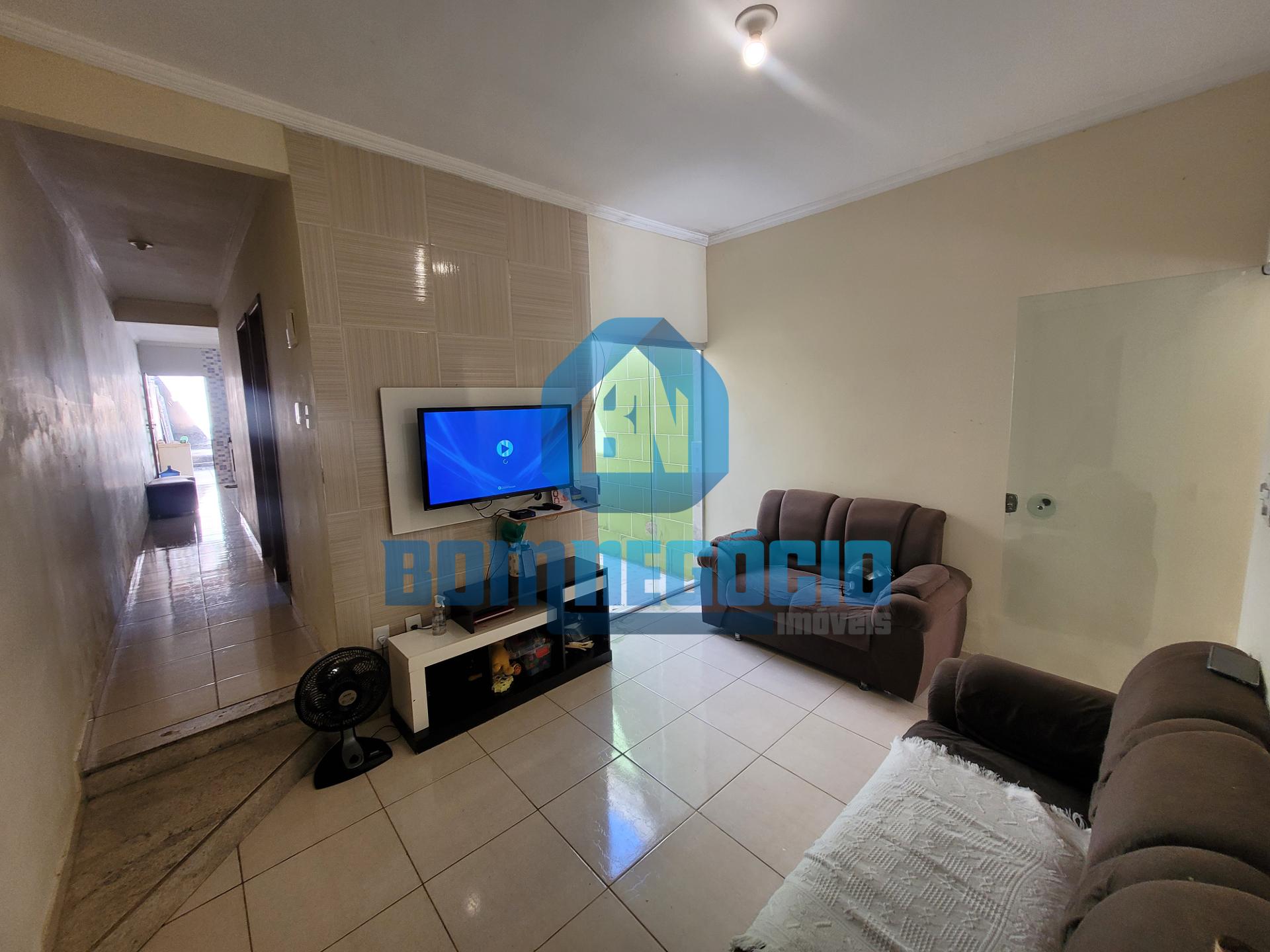 Casa com 2 quartos, 2 banheiros e quintal à venda, ELVAMAR, GO...