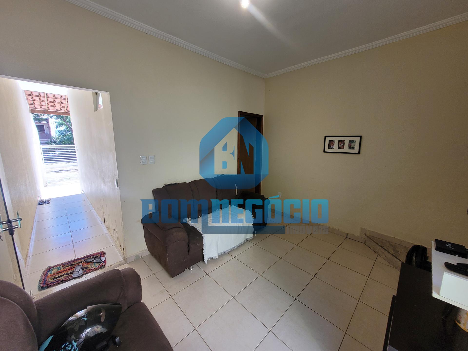 Casa com 2 quartos, 2 banheiros e quintal à venda, ELVAMAR, GO...