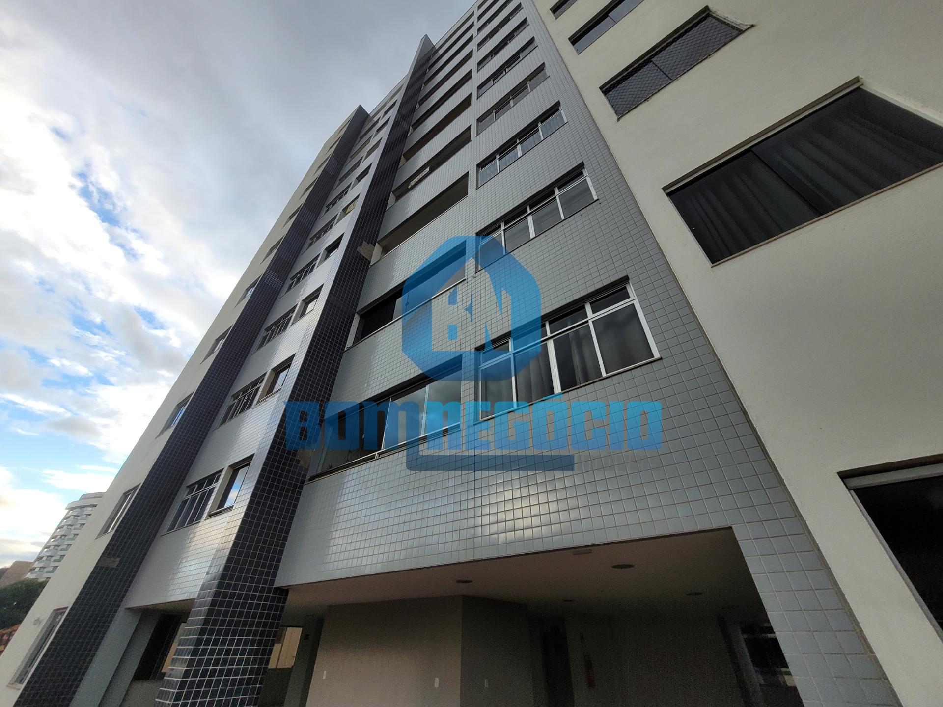 Apartamento com 3 quartos, 2 banheiros e garagem coberta à ven...