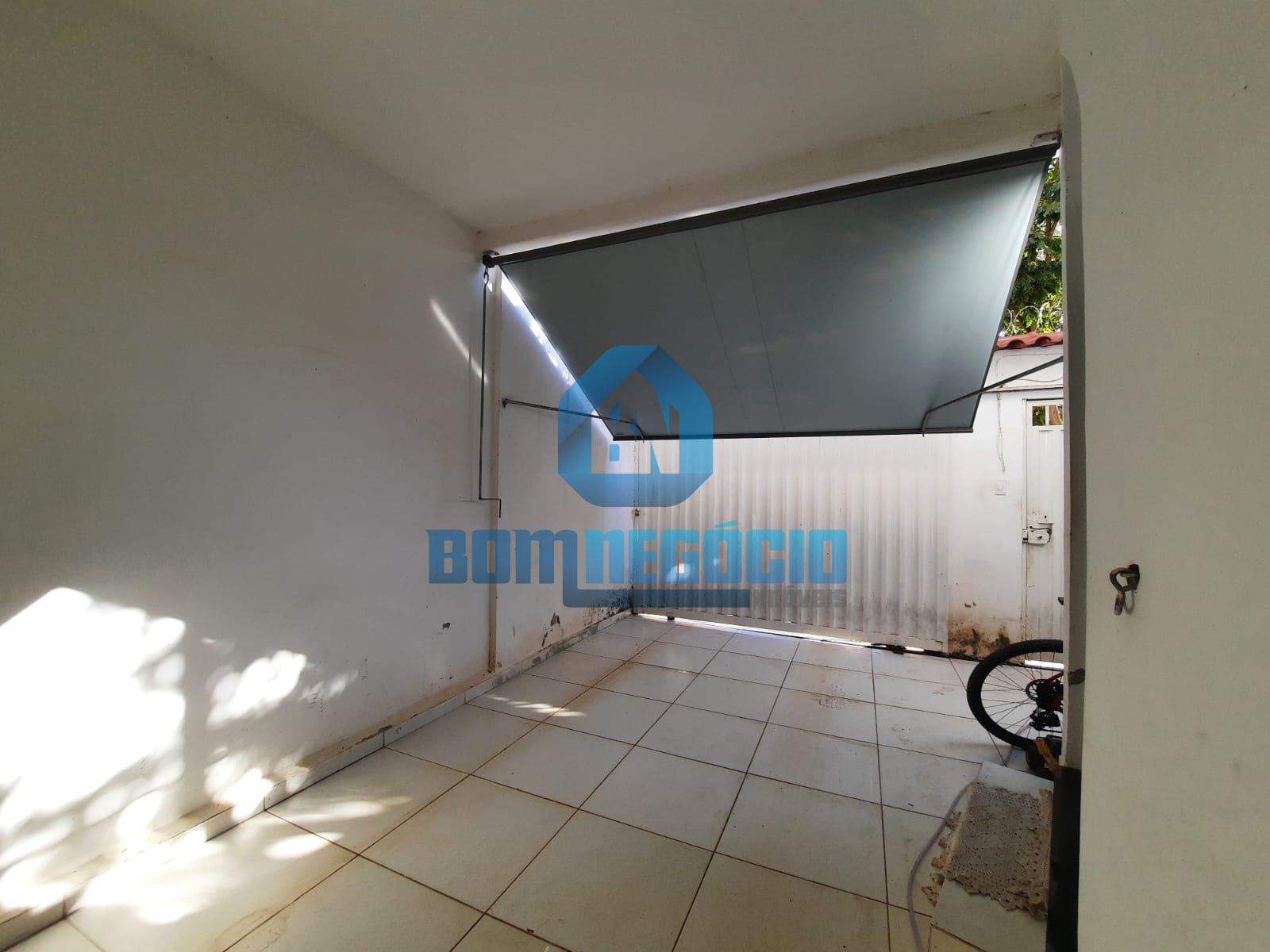 Casa a Venda em Lote de 180m  Bairro Canaã- Governador Valadares
