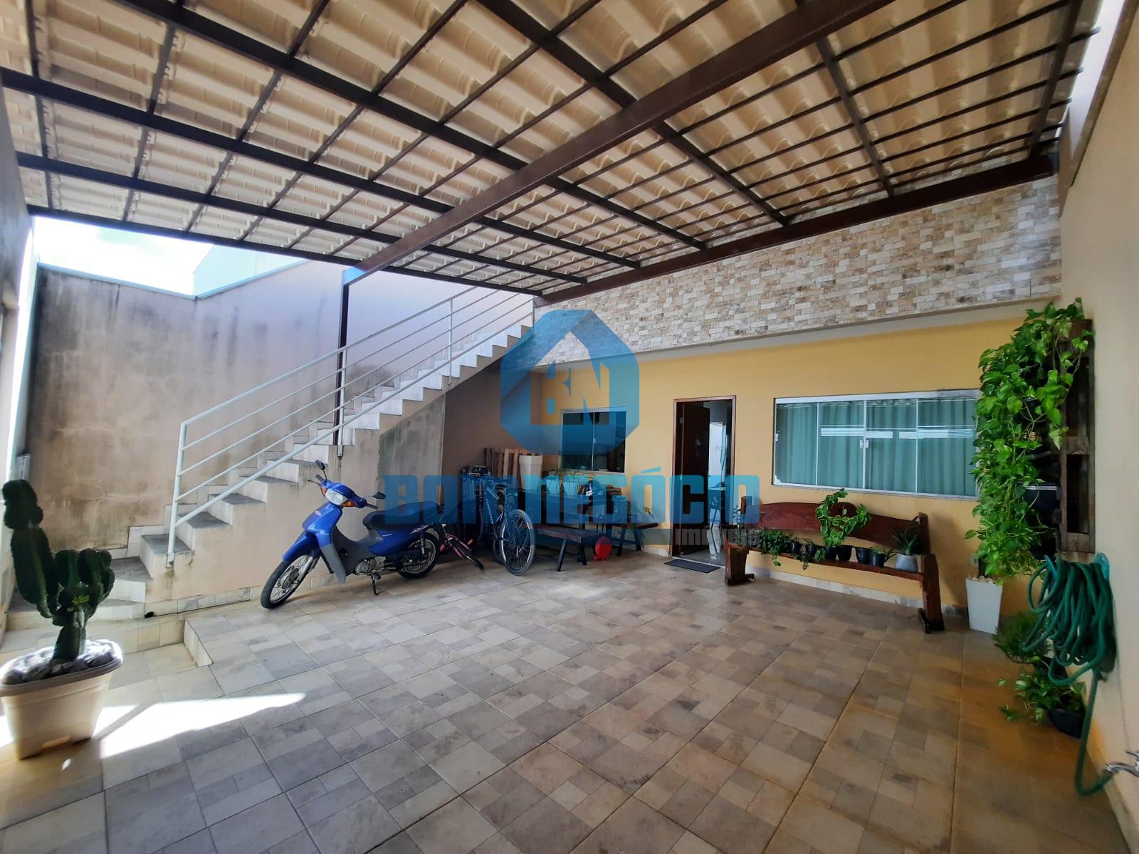 Casa Com Duas Moradias a Venda no Bairro Vale do Sol II- Gover...
