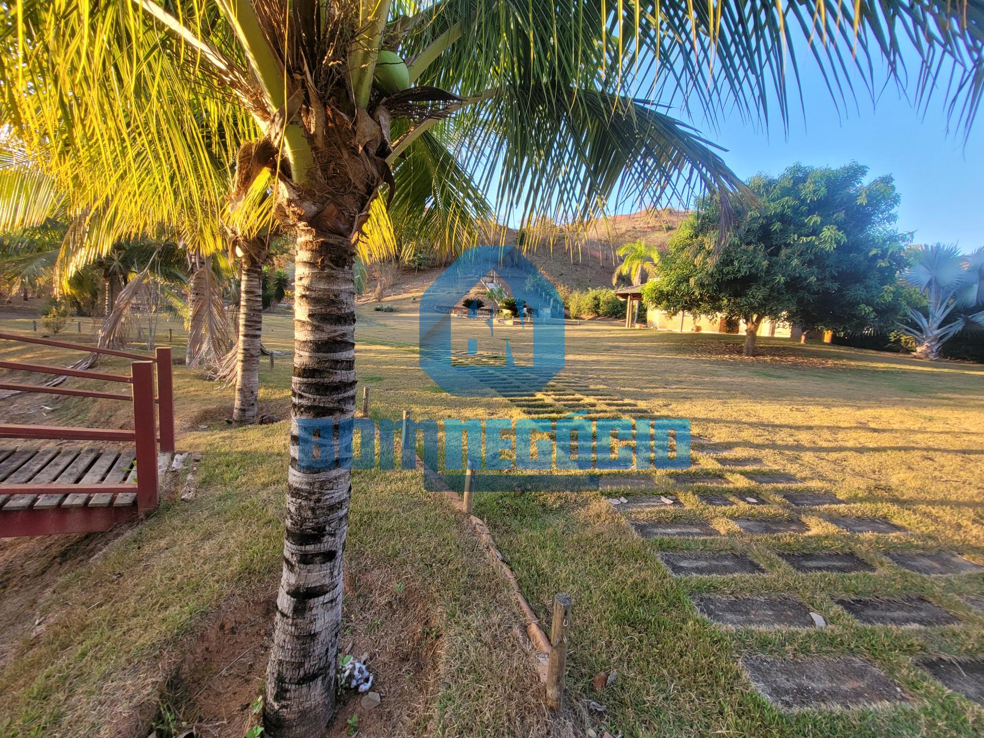Chácara com área gourmet e piscina à venda, GOVERNADOR VALADAR...