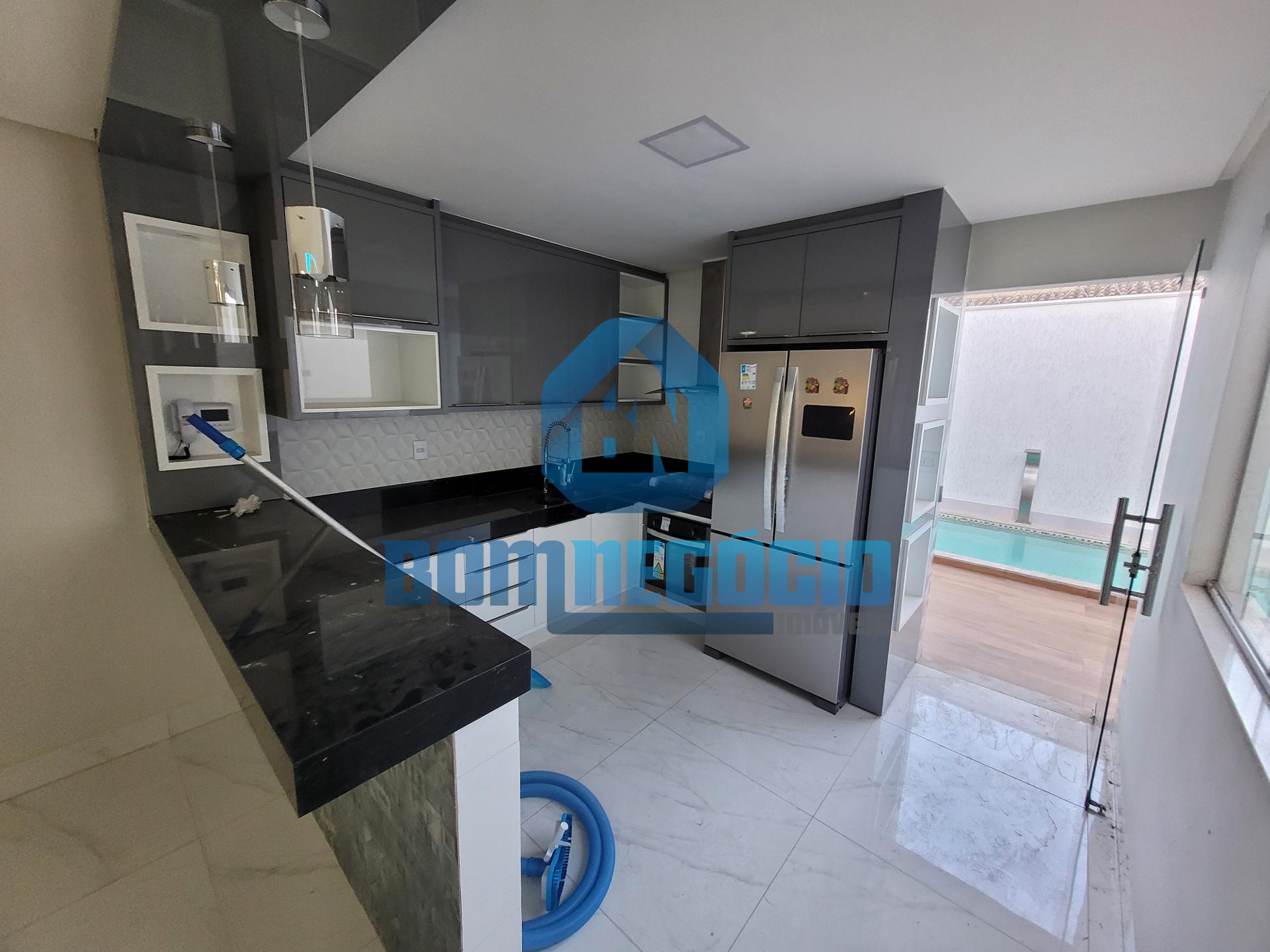 Casa com 3 quartos e piscina à venda, CASTANHEIRAS II, GOVERNA...