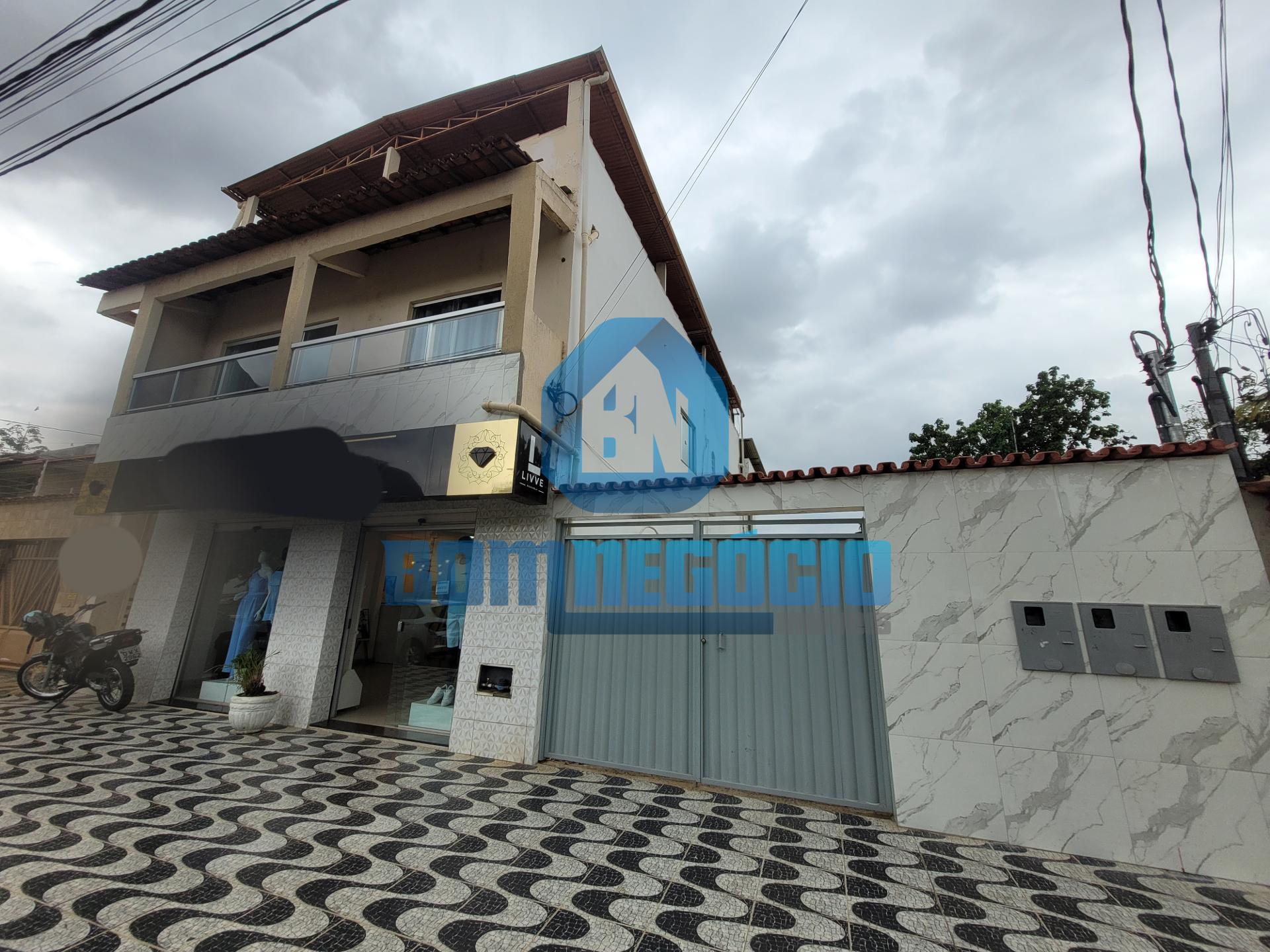 Cinco Imóveis à venda, com 4 apartamentos e um ponto comercial...
