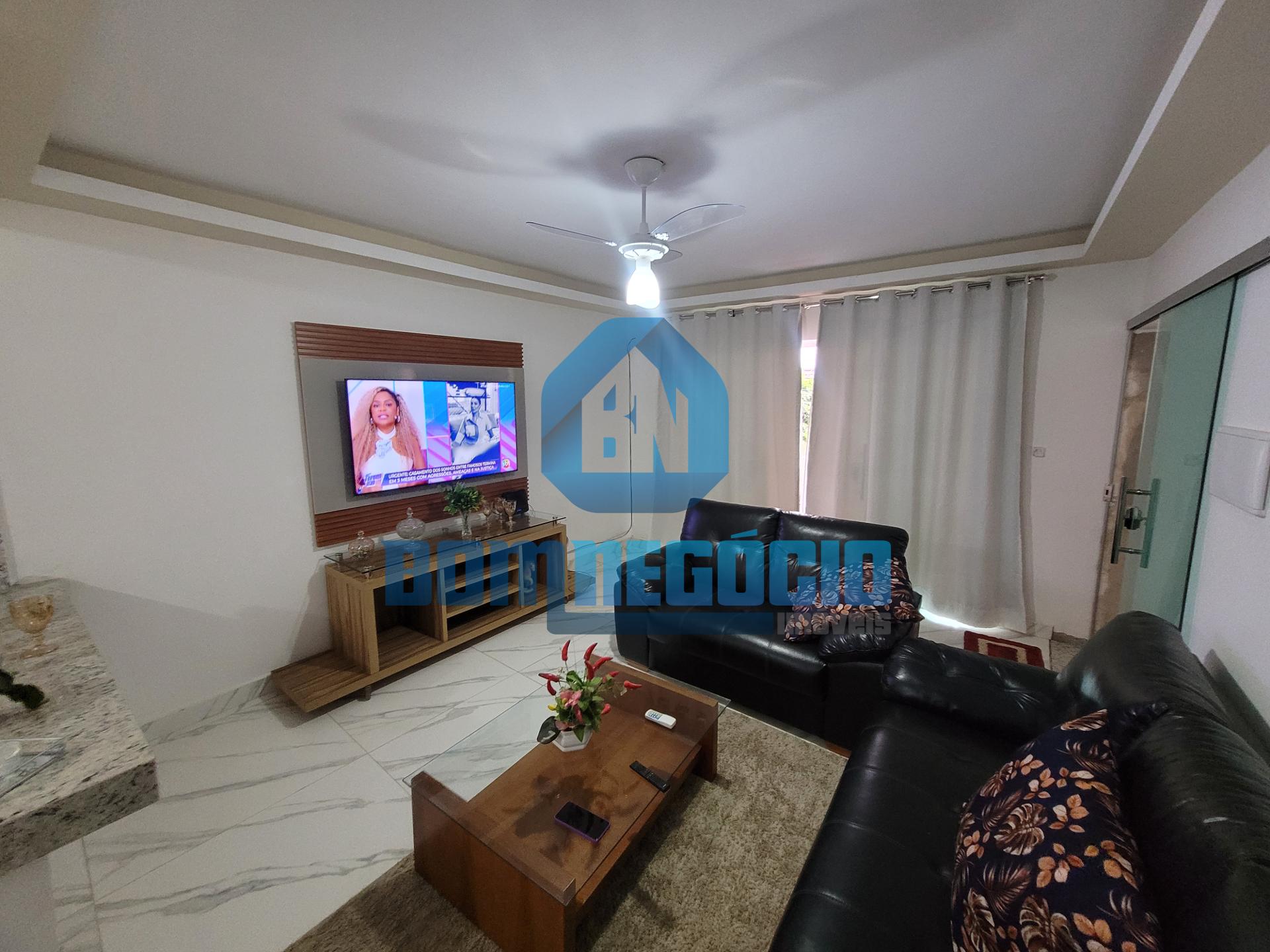 Casa duplex com 3 quartos e quintal à venda, JK III, GOV VALAD...