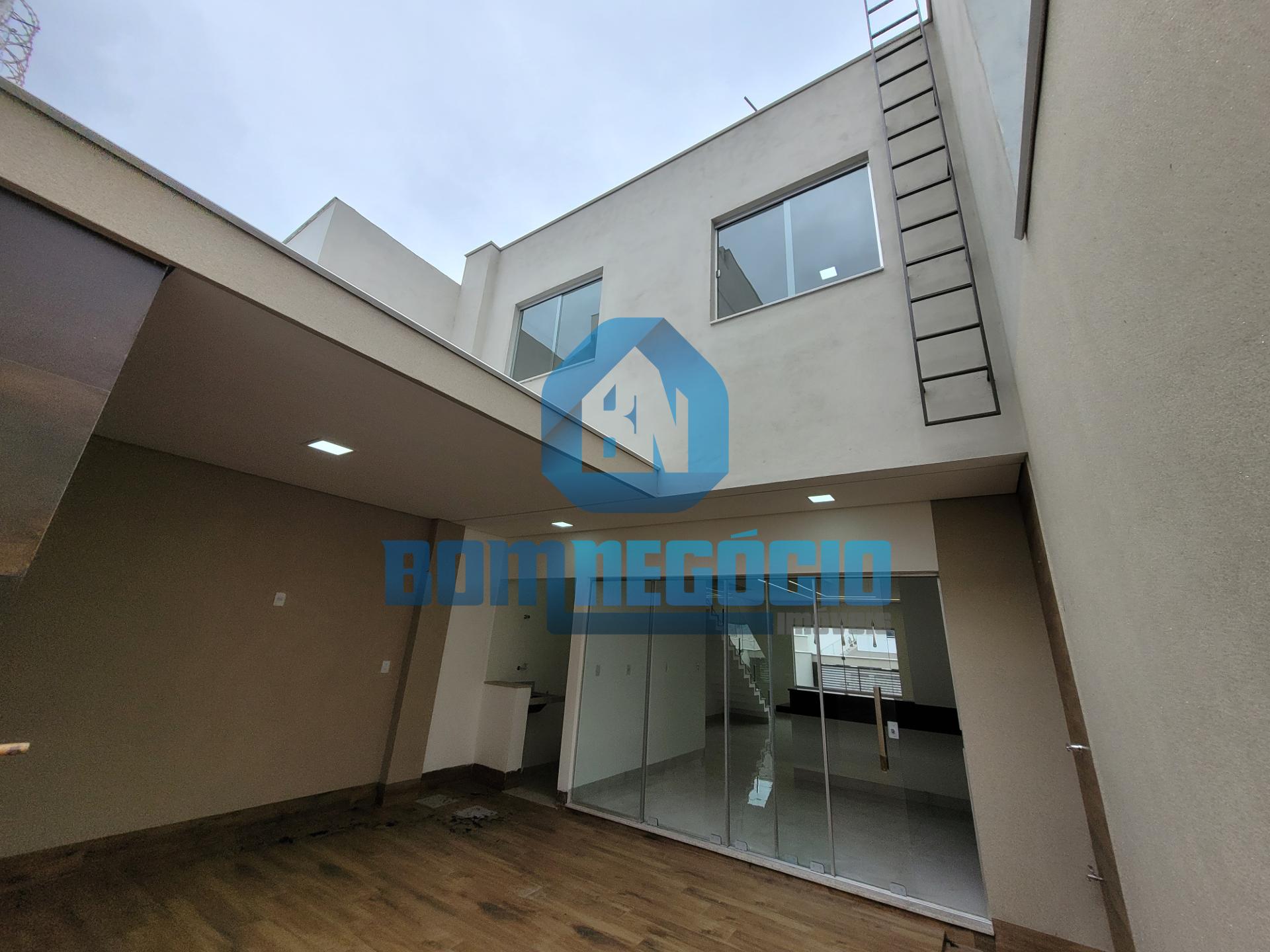 Casa com 3 dormitórios à venda, CIDADE NOVA, GOVERNADOR VALADA...