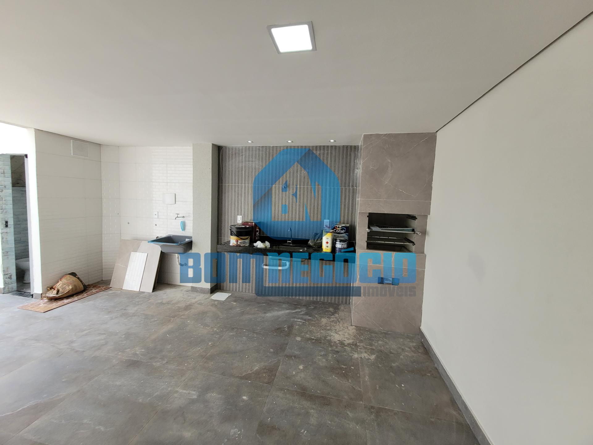 Casa com 3 quartos, 2 banheiros e área gourmet à venda, Parque...