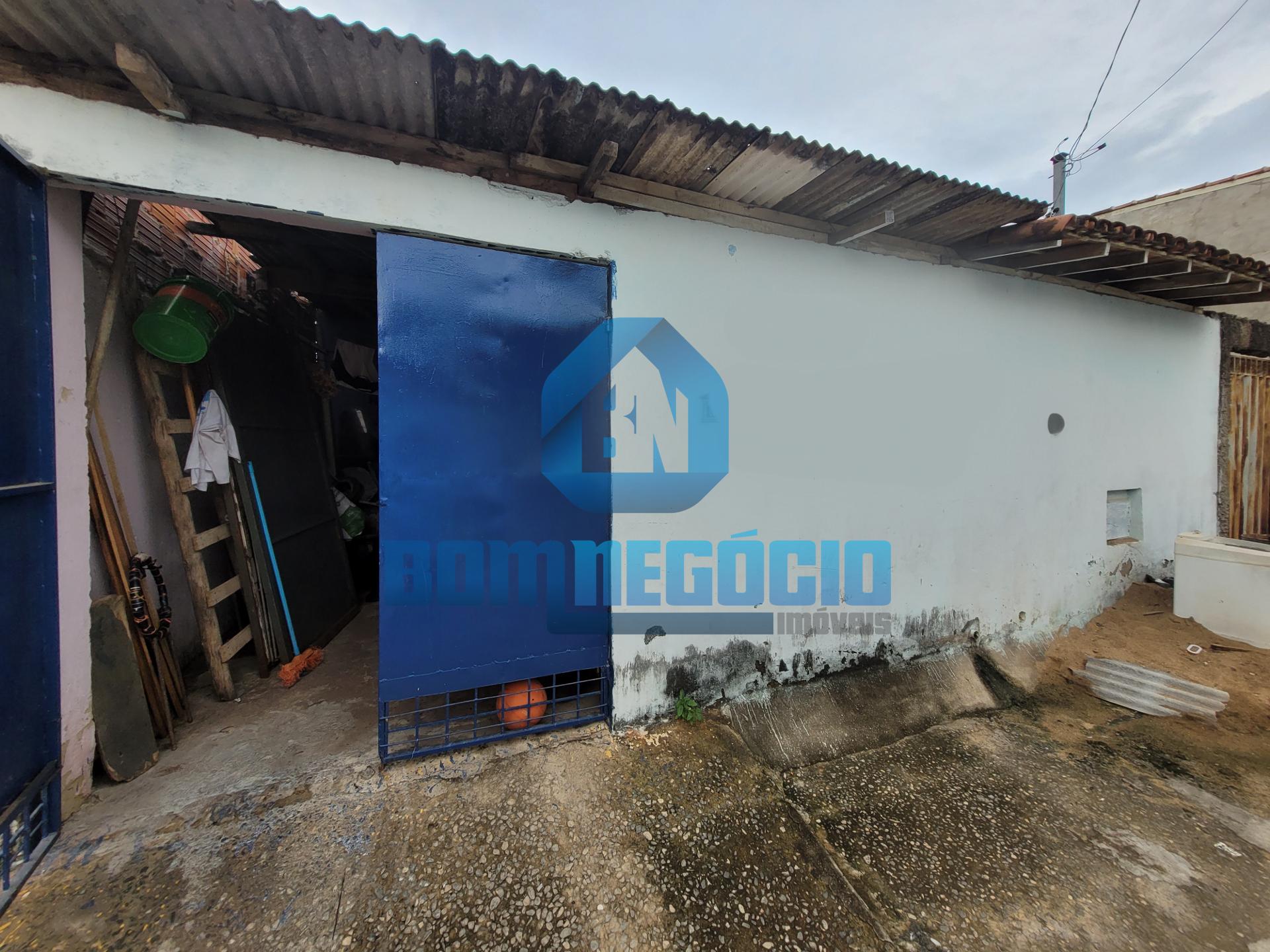 Casa com 4 quartos, garagem coberta e plana à venda, NOVO HORI...