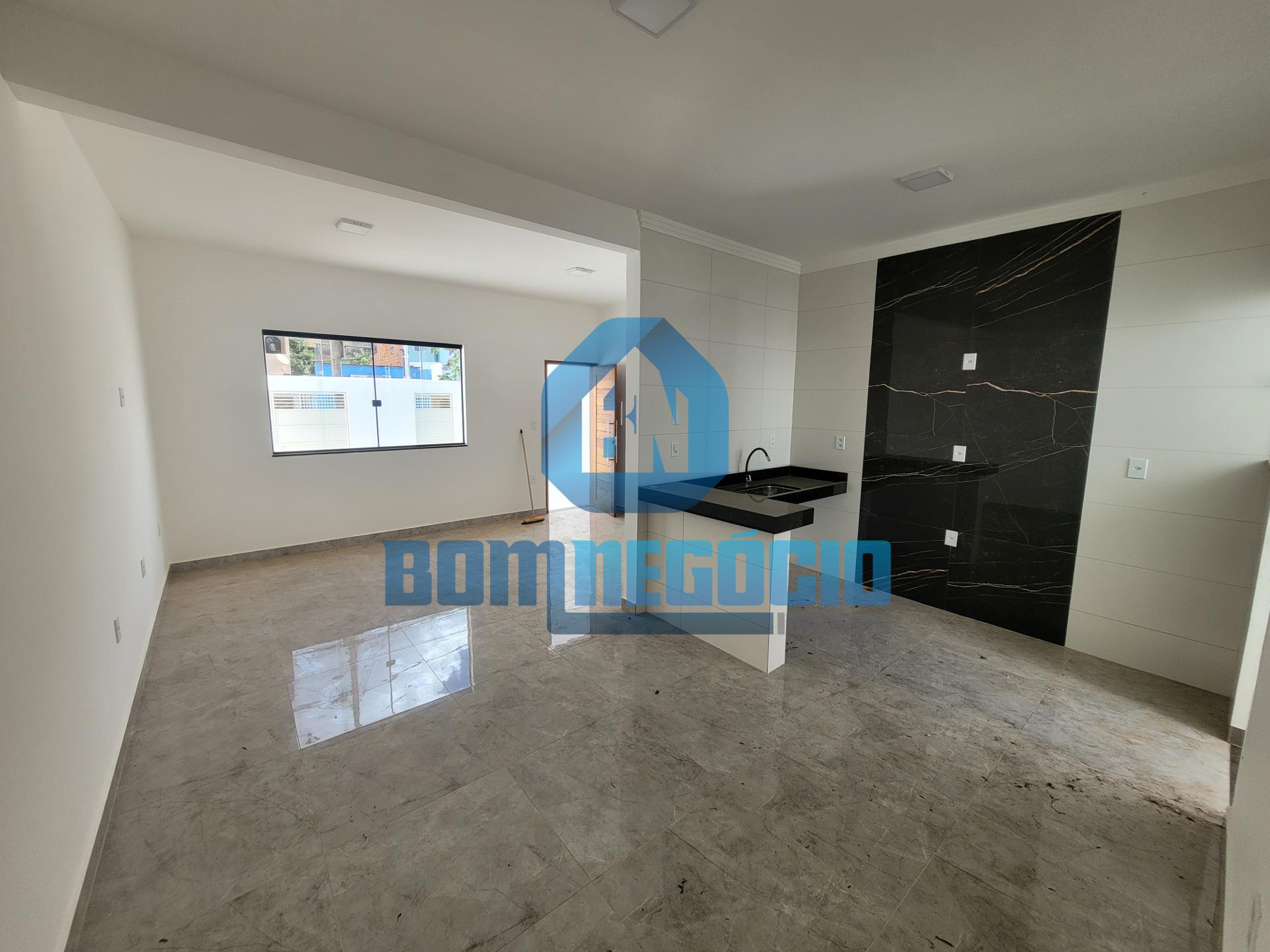 Casa com 2 quartos, quintal e acabamento fino à venda, JARDIM ...