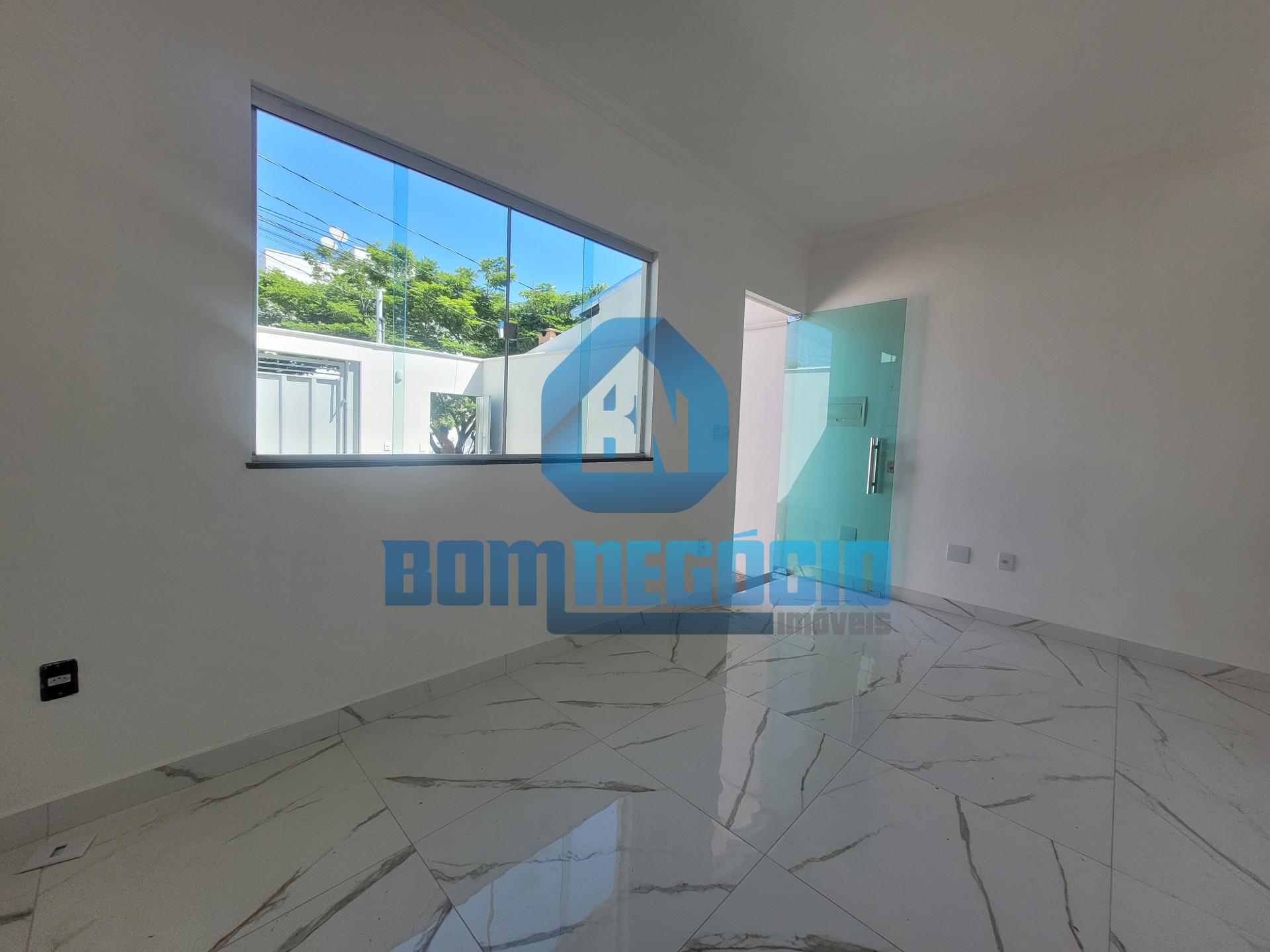 Casa com 2 quartos, 2 banheiros e plana à venda, BAIRRO CASTAN...